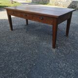 Farm table