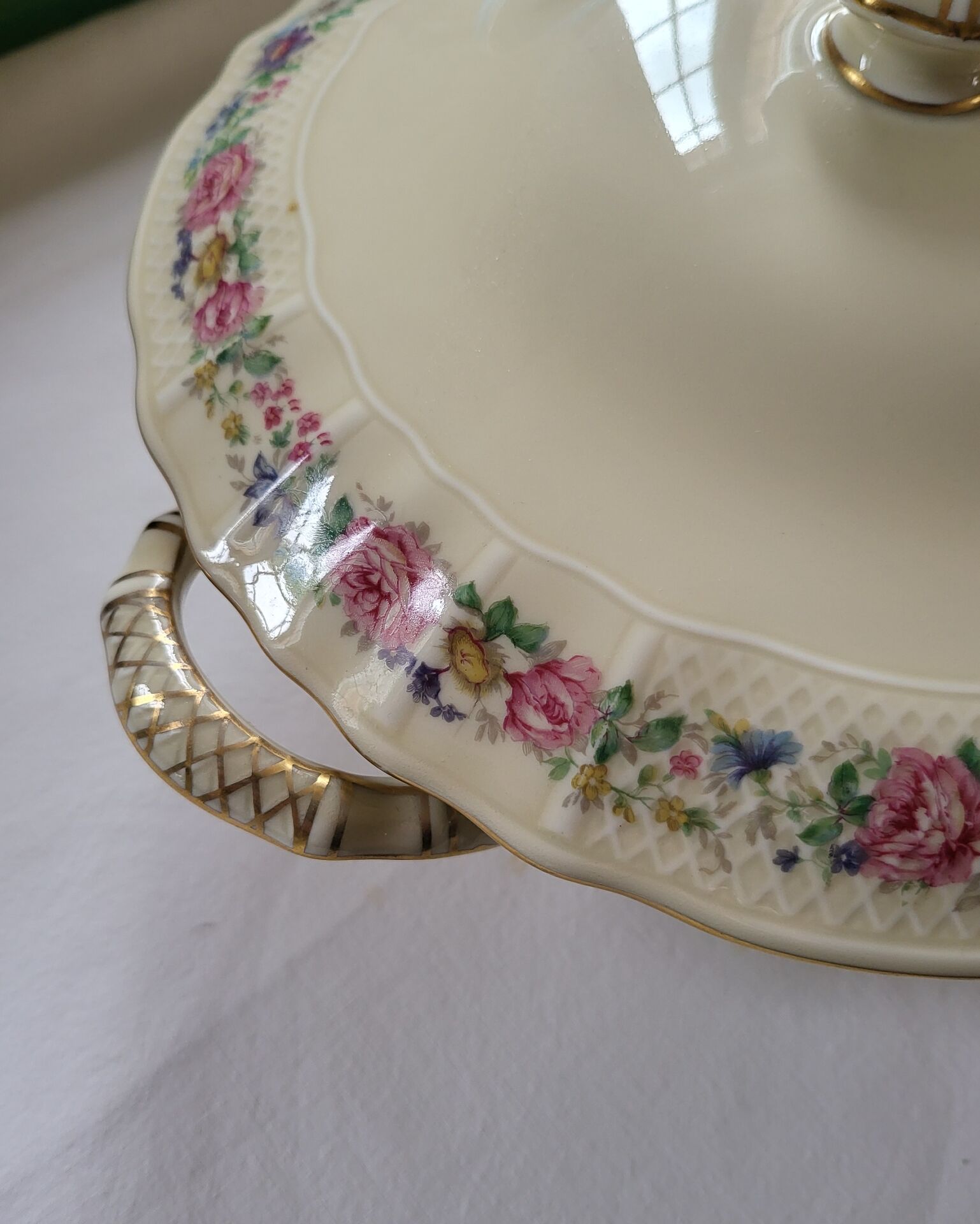 Limoges Bernardaud Soup Tureen in Porcelain