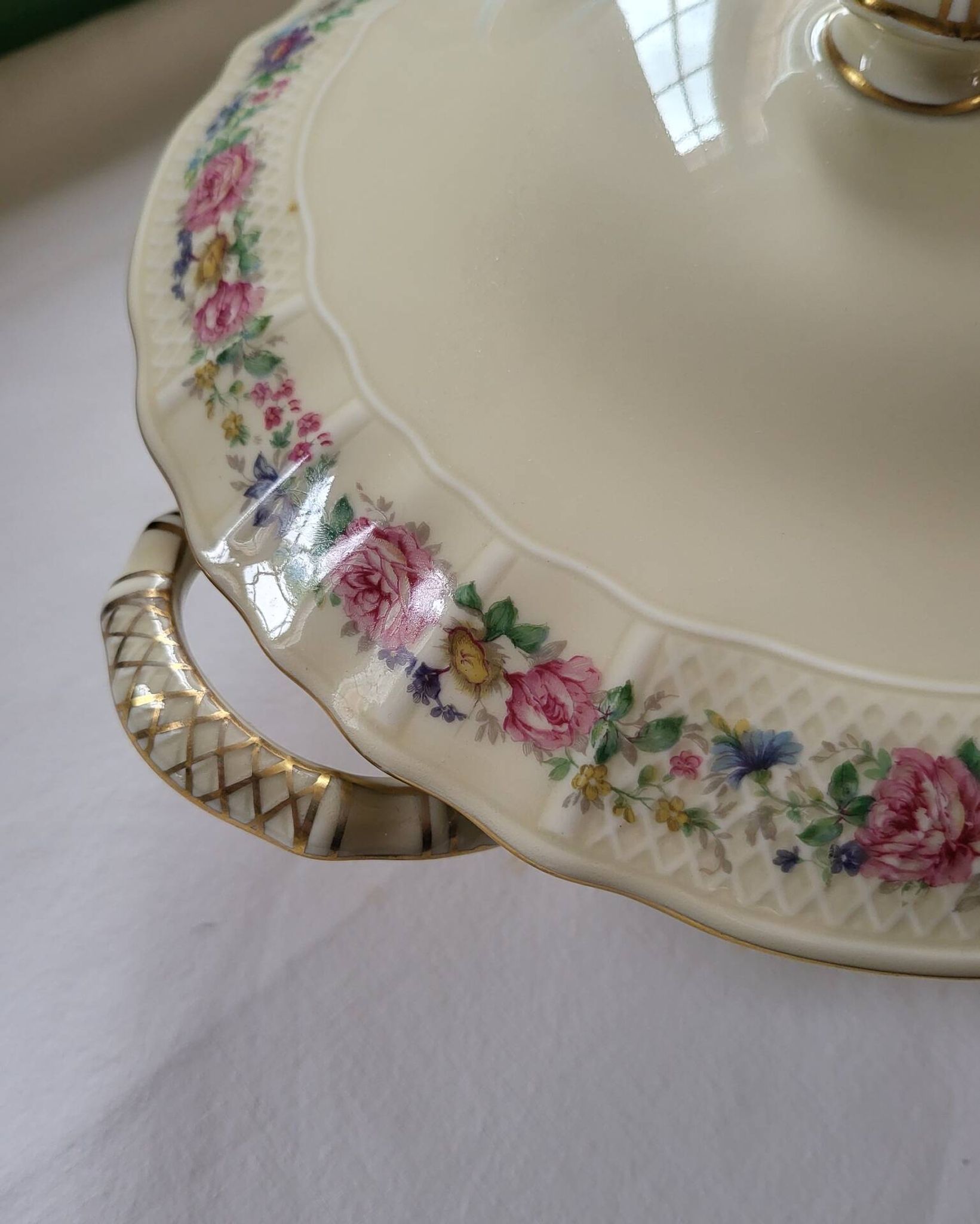 Limoges Bernardaud Soup Tureen in Porcelain