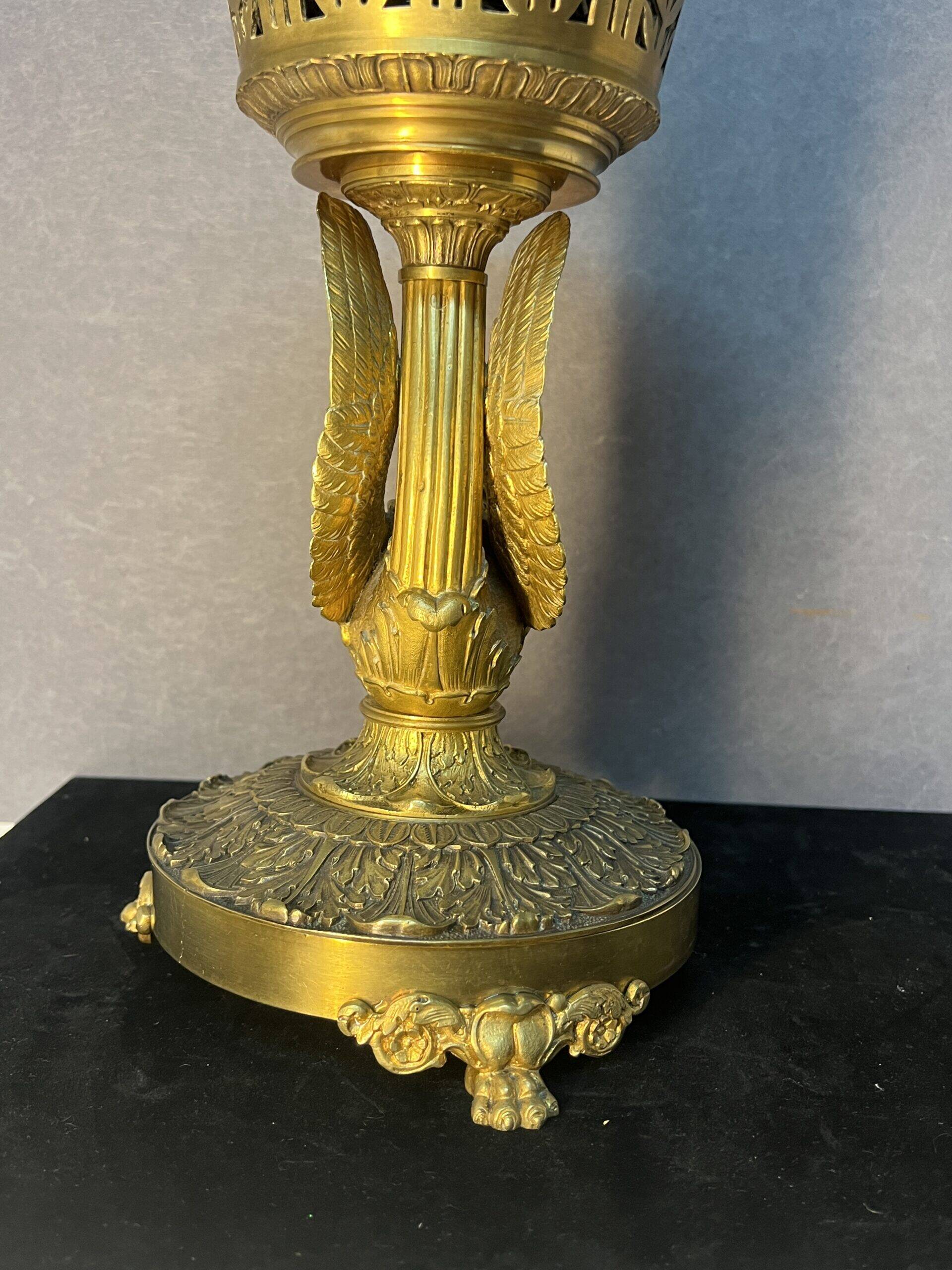 Très belle et ancienne coupe Empire DLG de Pierre-Philippe Thomire, décor de cygne
