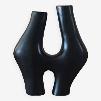 Vase forme organique en tadelakt noir