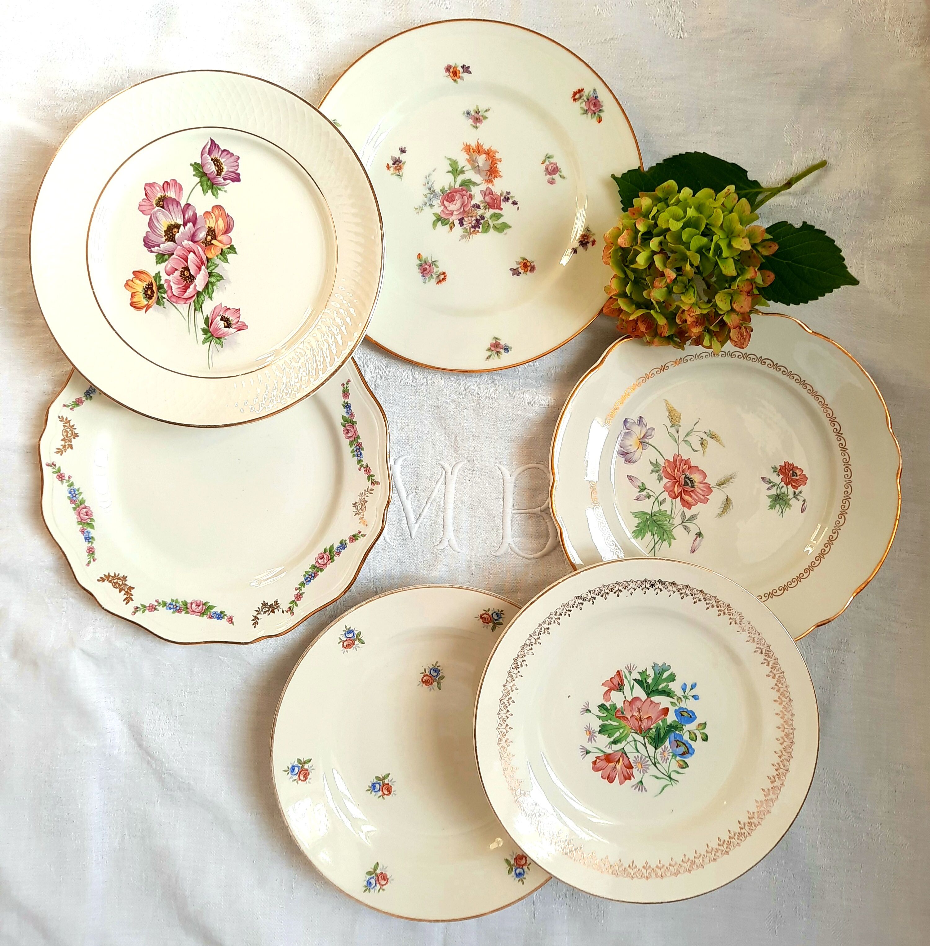 6 mismatched old flat plates