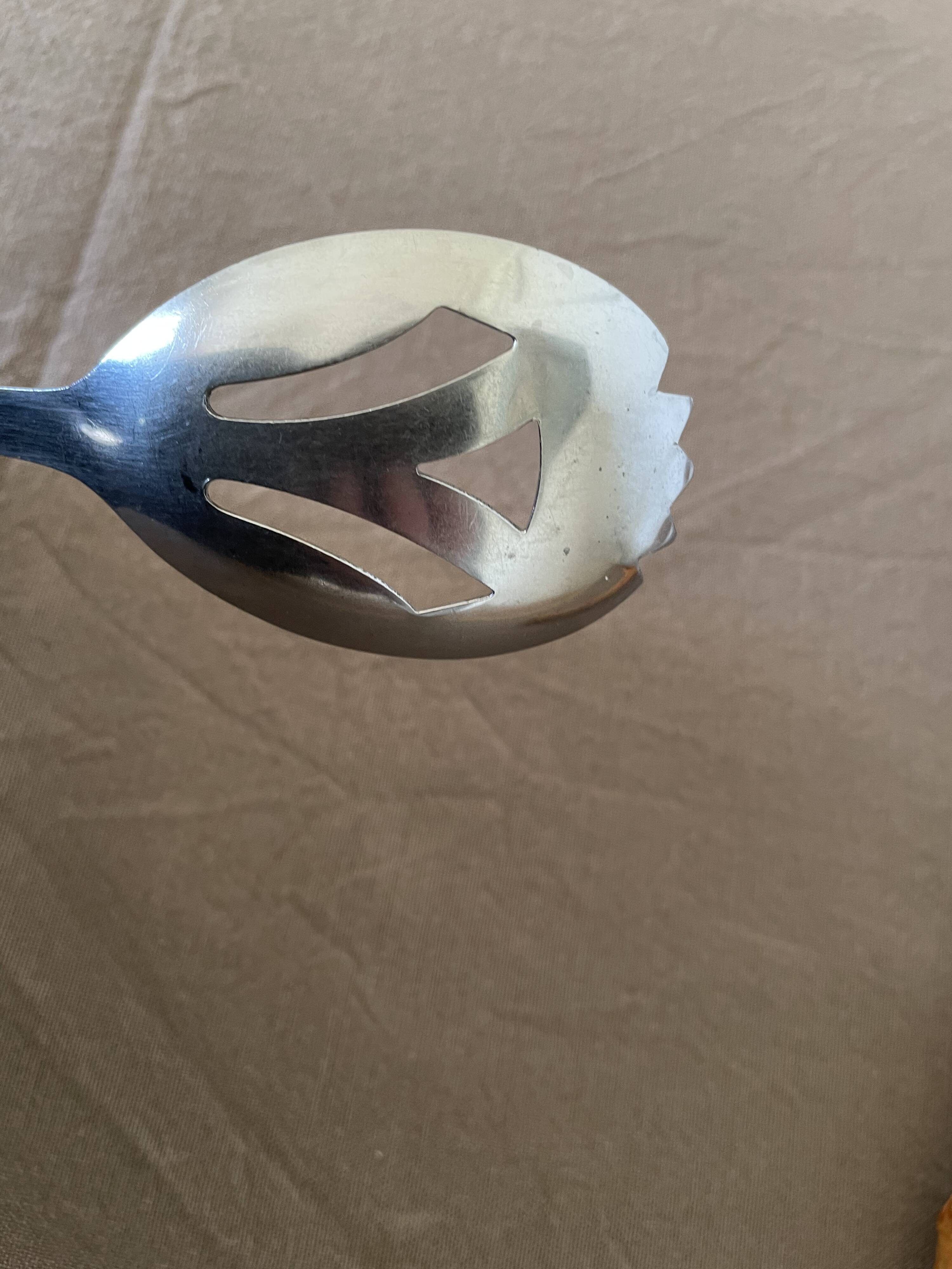 Salad servers with bamboo handles