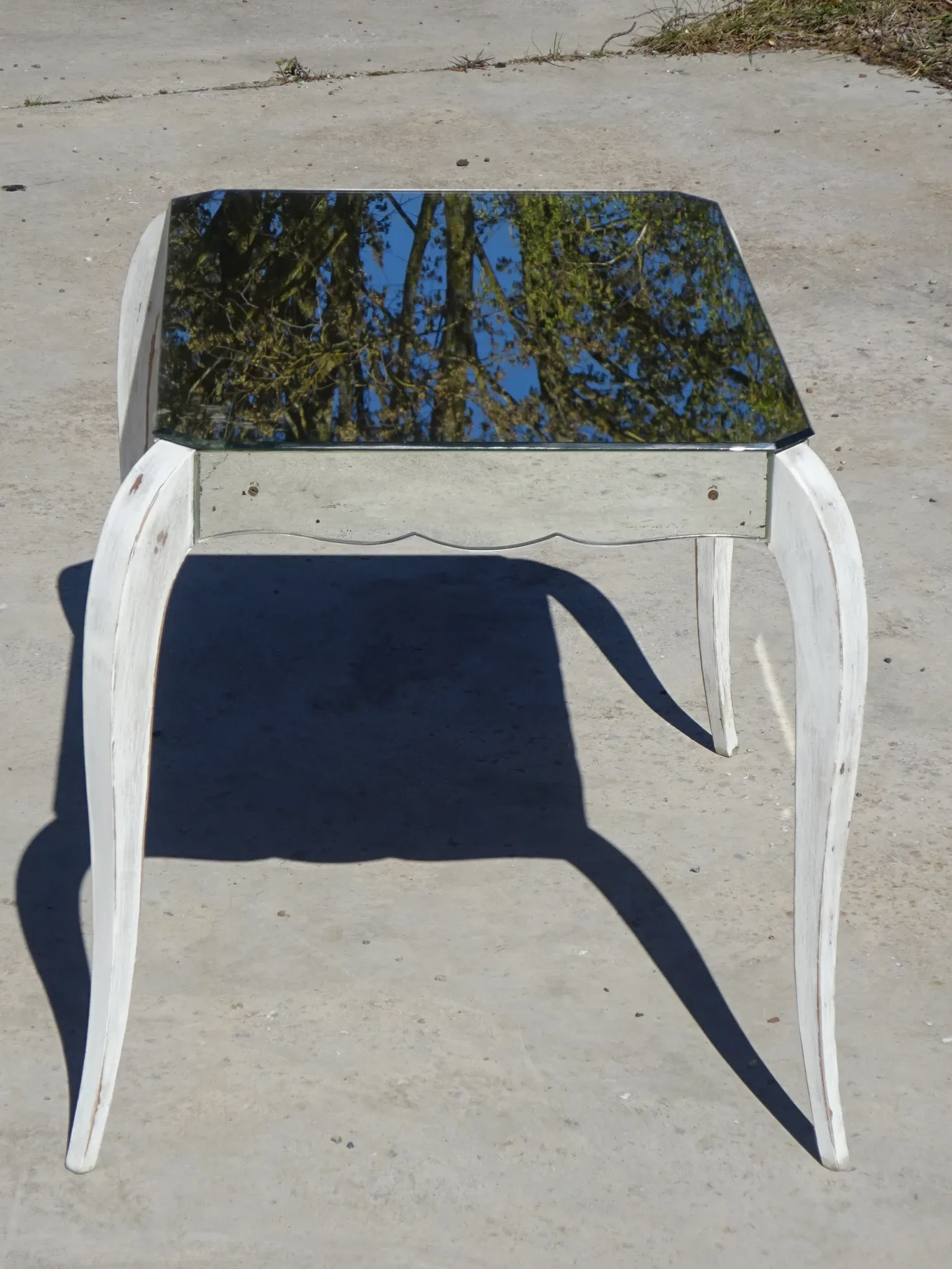 Mirror coffee table in Louis XV style