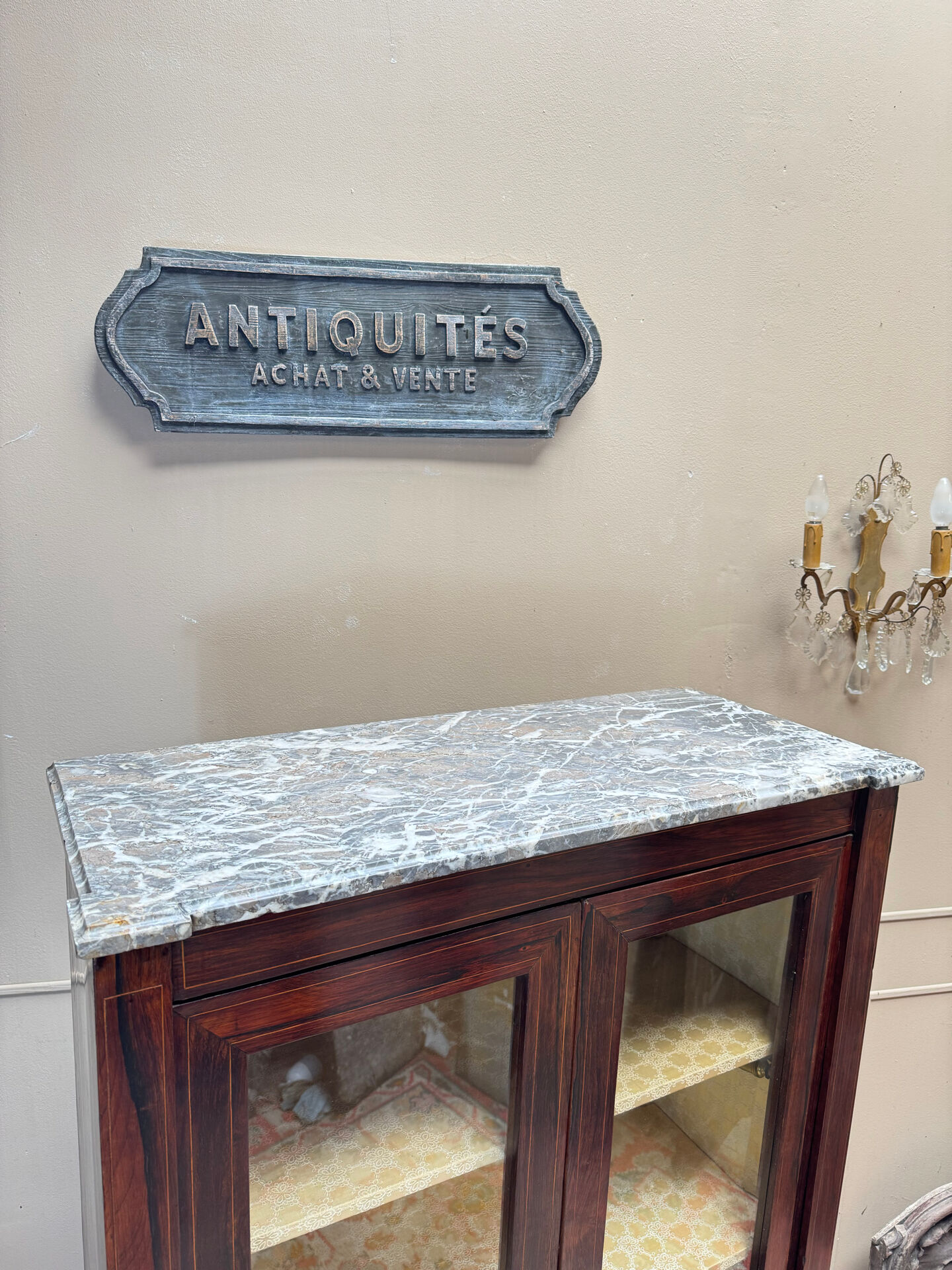 VITRINE EN MARQUETERIE D’ÉPOQUE LOUIS XVI XVIII EME SIÈCLE