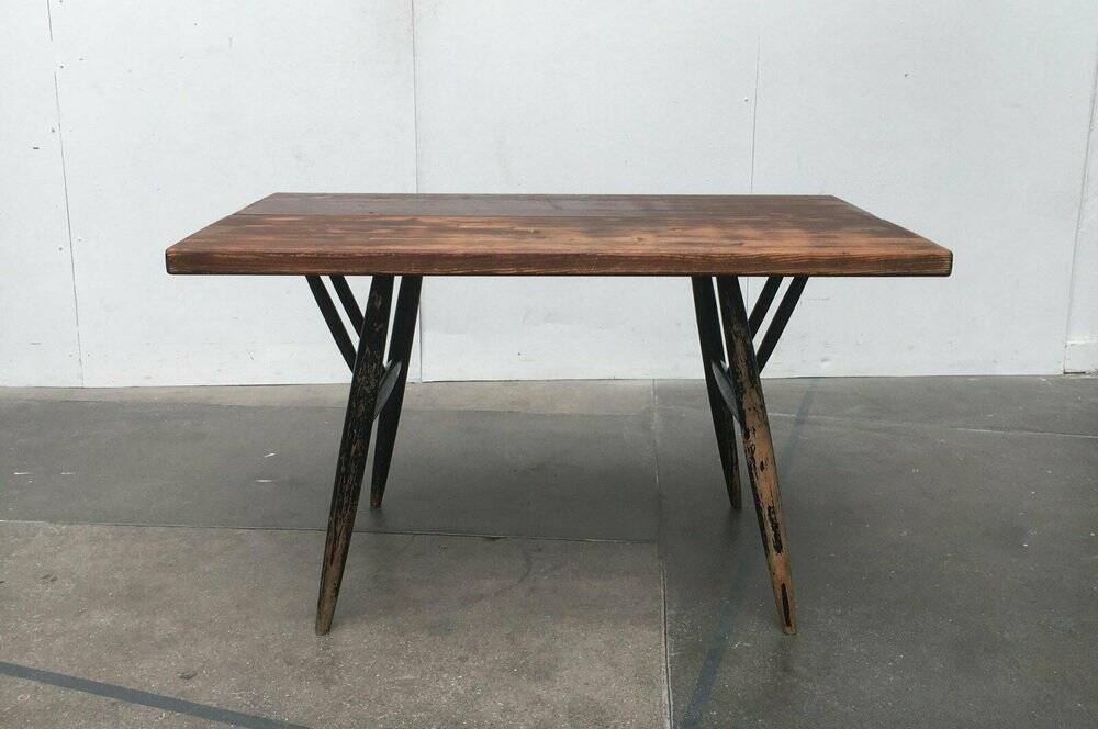 Pirkka Early dining table from the mid-century by Ilmari Tapiovaara for Laukaan Puu, 1960s.