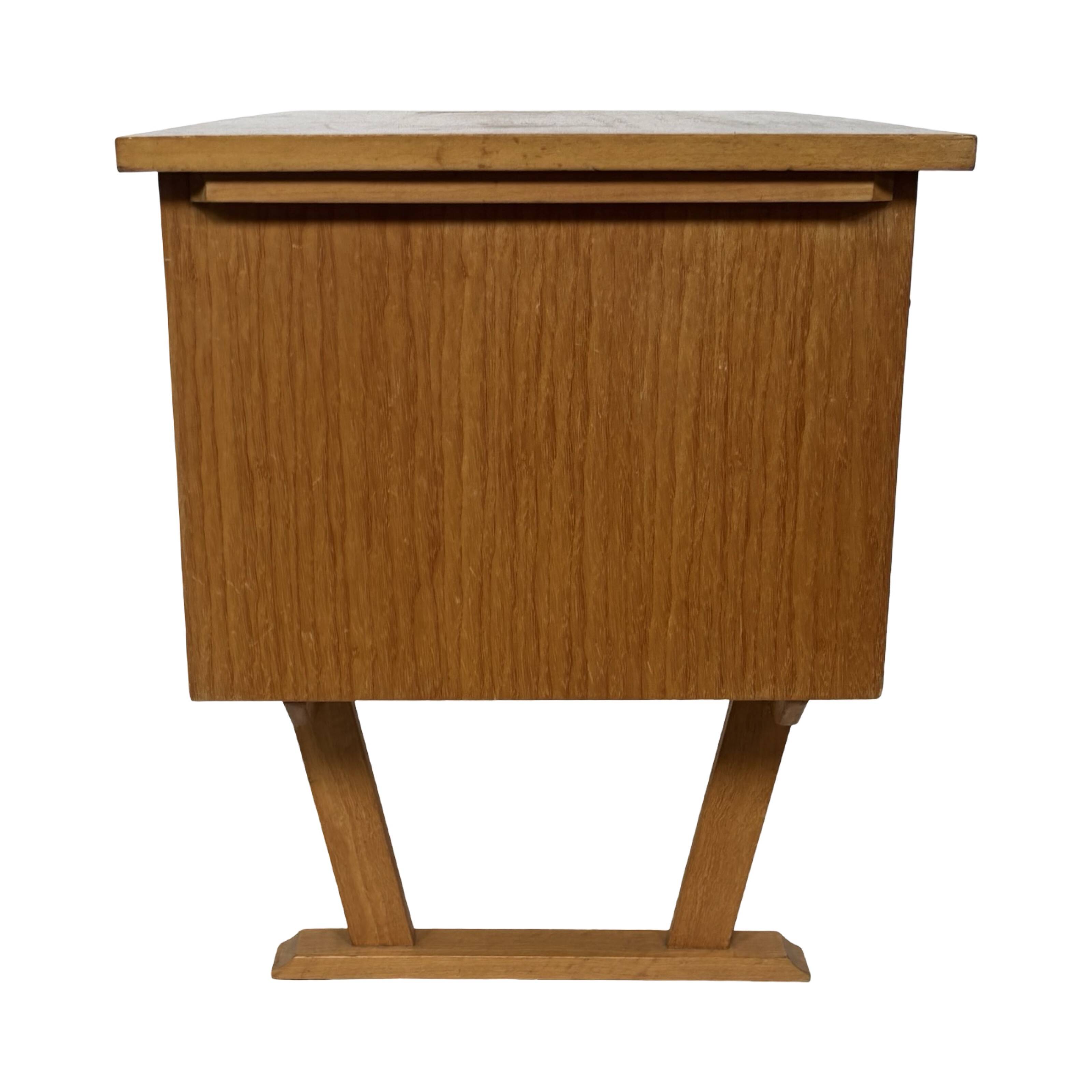 Bureau vintage des années 1960, design de bureau compact
