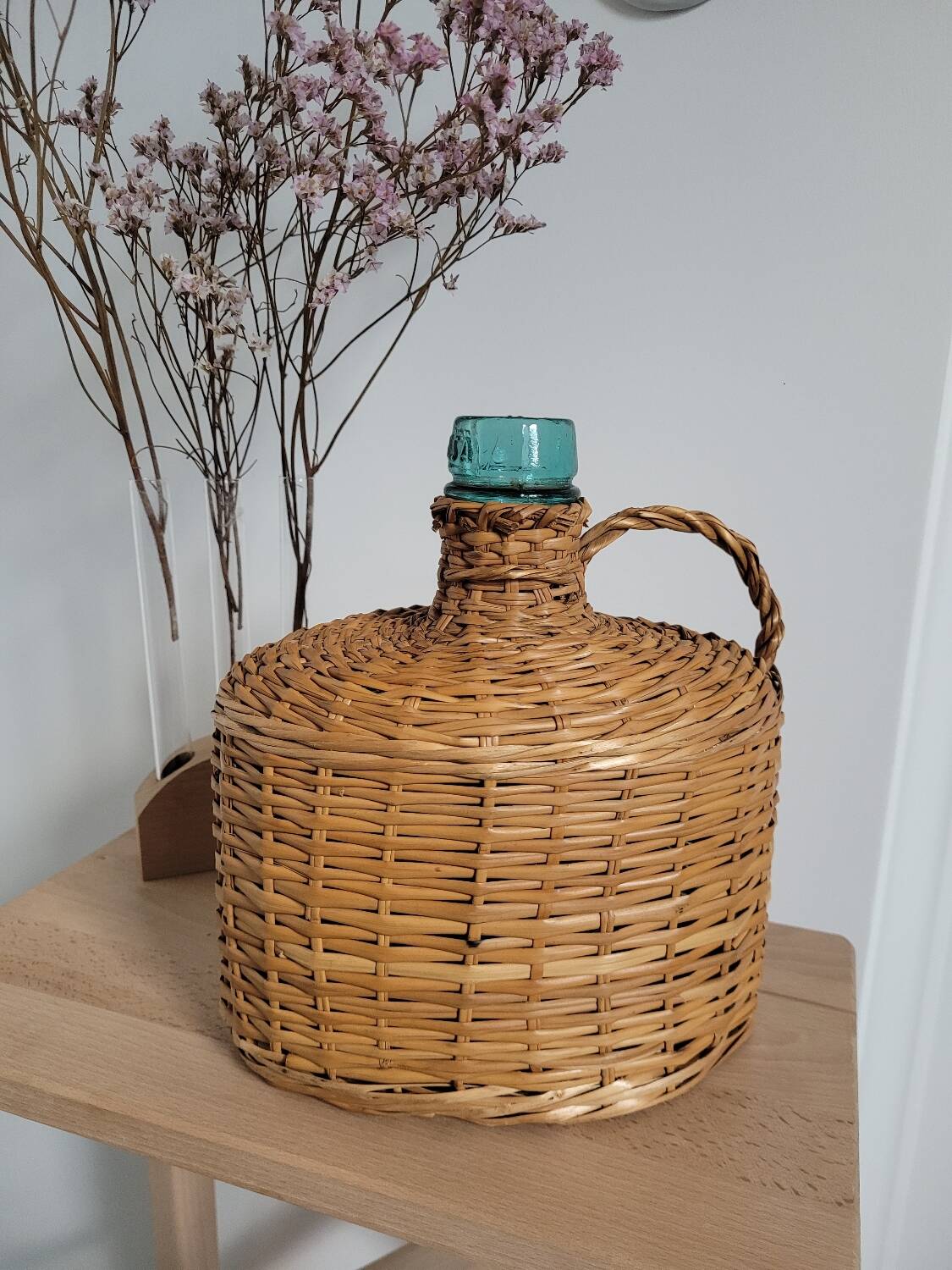 Viresa wicker covering demijohn