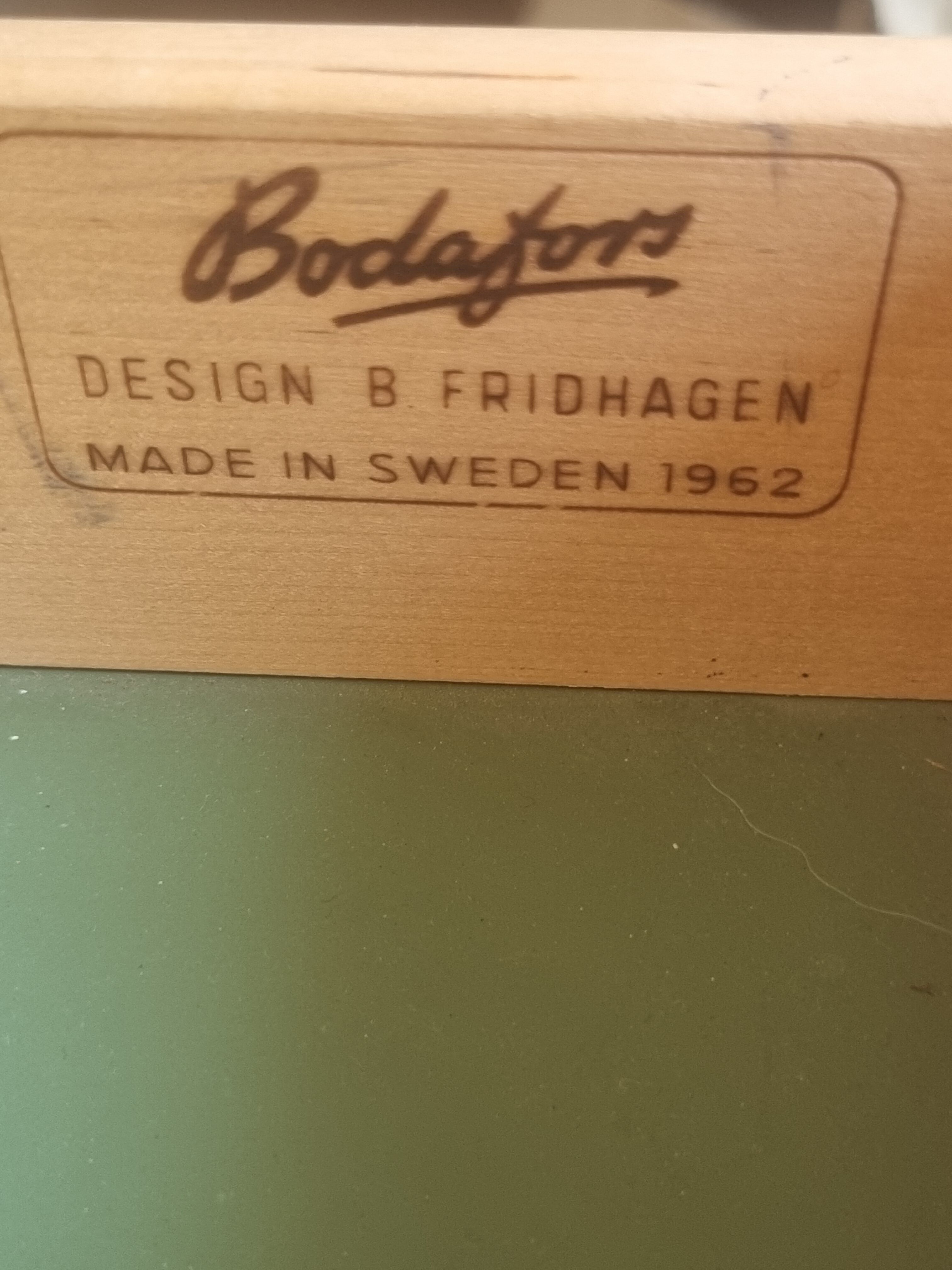 Sewing table