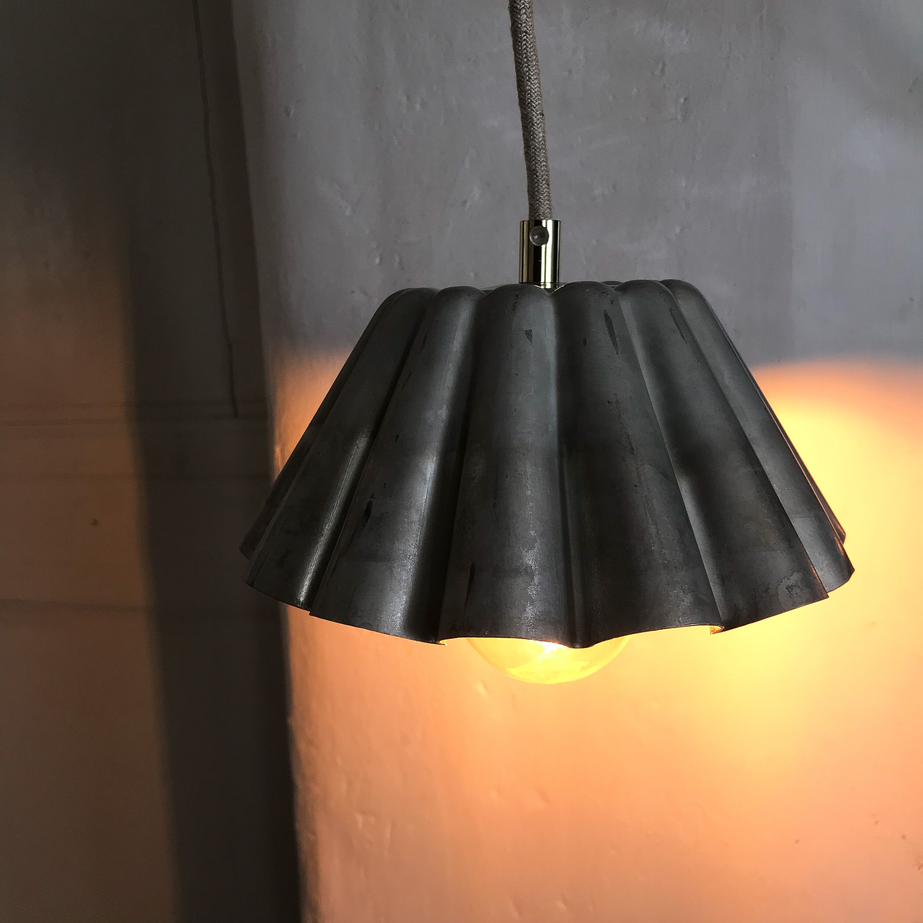 Vintage tin pendant lamp
