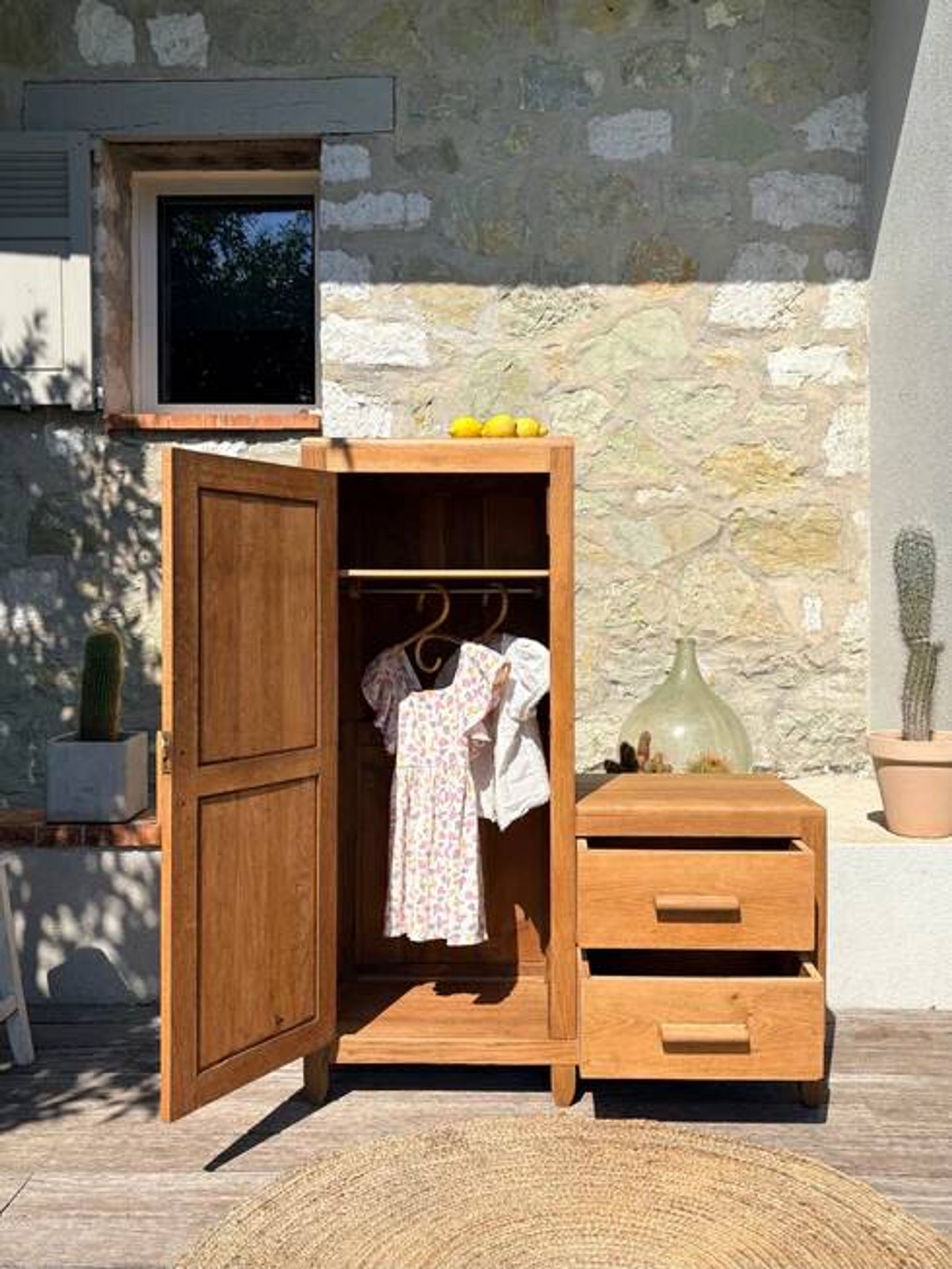 Small asymmetrical wardrobe "Pénélope"