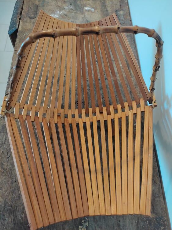 Foldable fruit basket made of wood and vintage bamboo