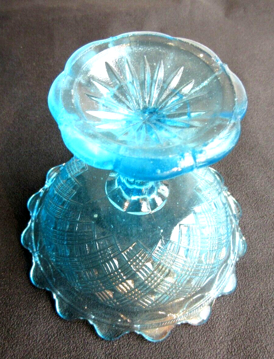 Wooden cup blue gridded glass: Vallérysthal or Portieux