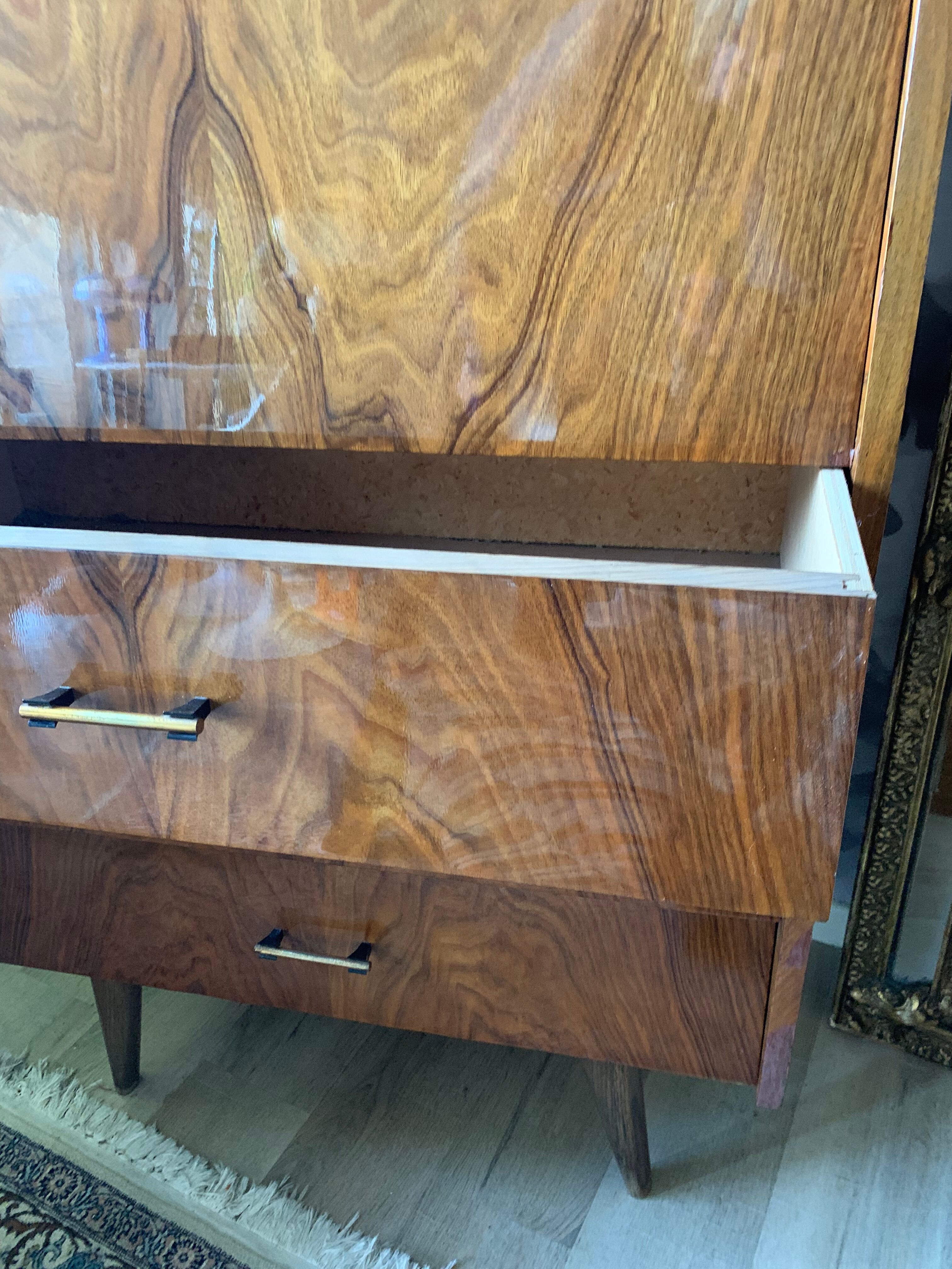 Secretary 70 feet compass