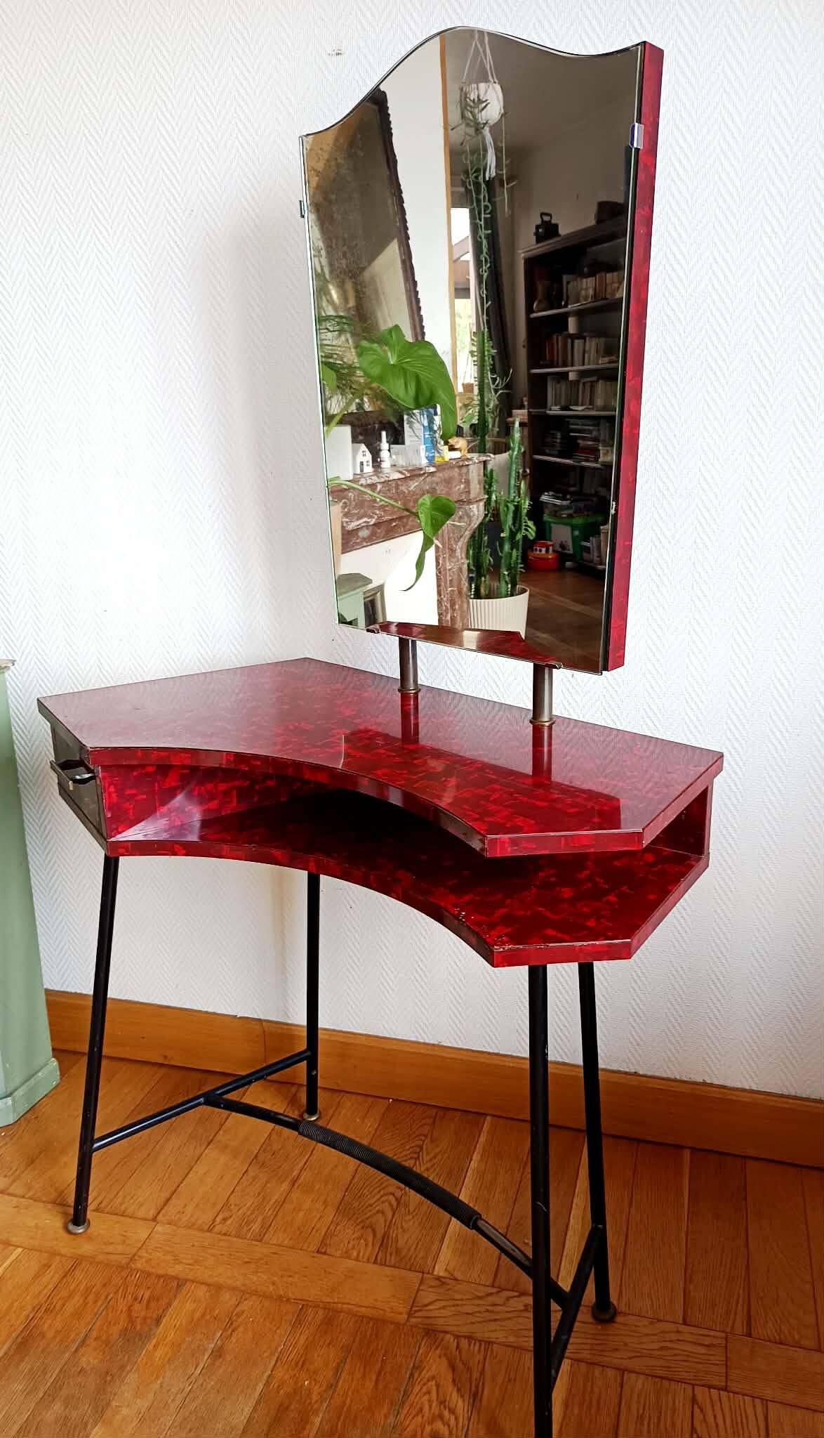 1950s marble-effect formica hairdresser's table