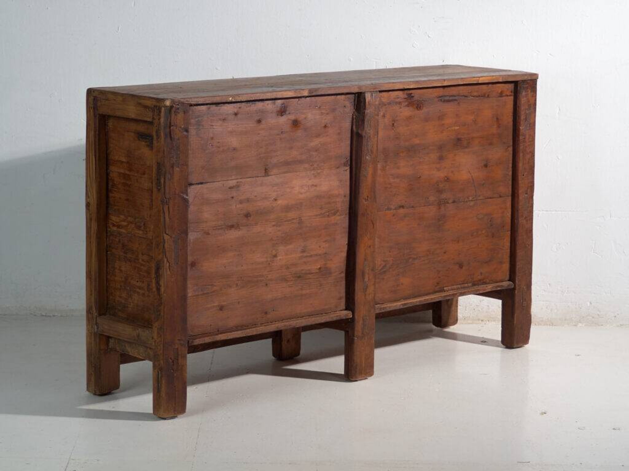Pine buffet with two doors and scalloped panels – China, circa 1950