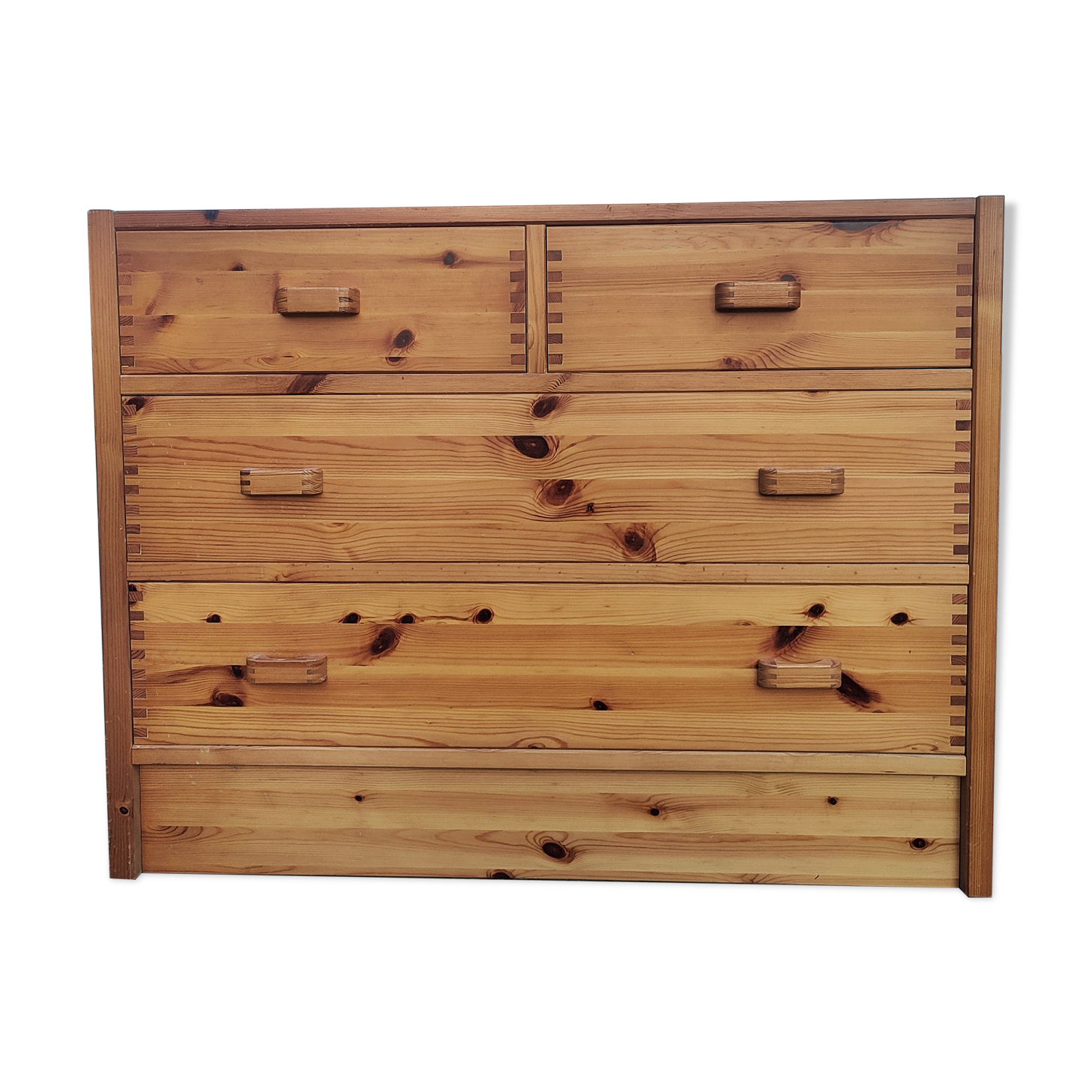 Vintage pine chest of drawers