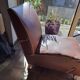 Fauteuil cuir art déco 1930 base bois