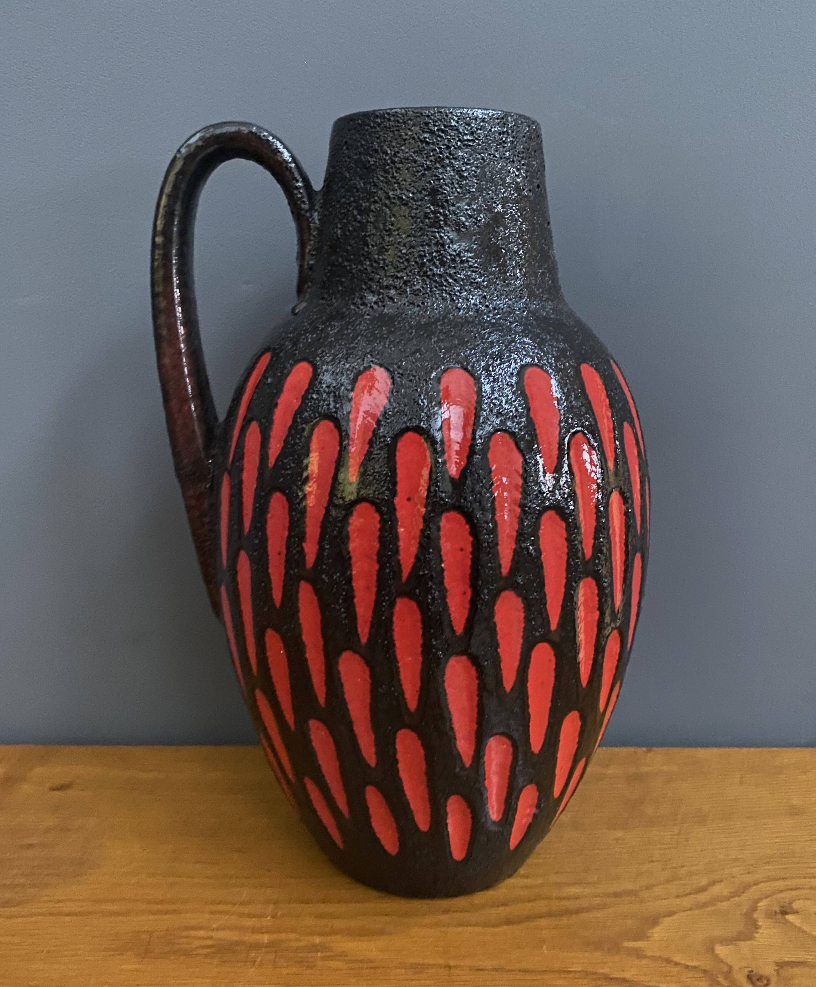 Ceramic red and black vase by Scheurich Germany model 279-38