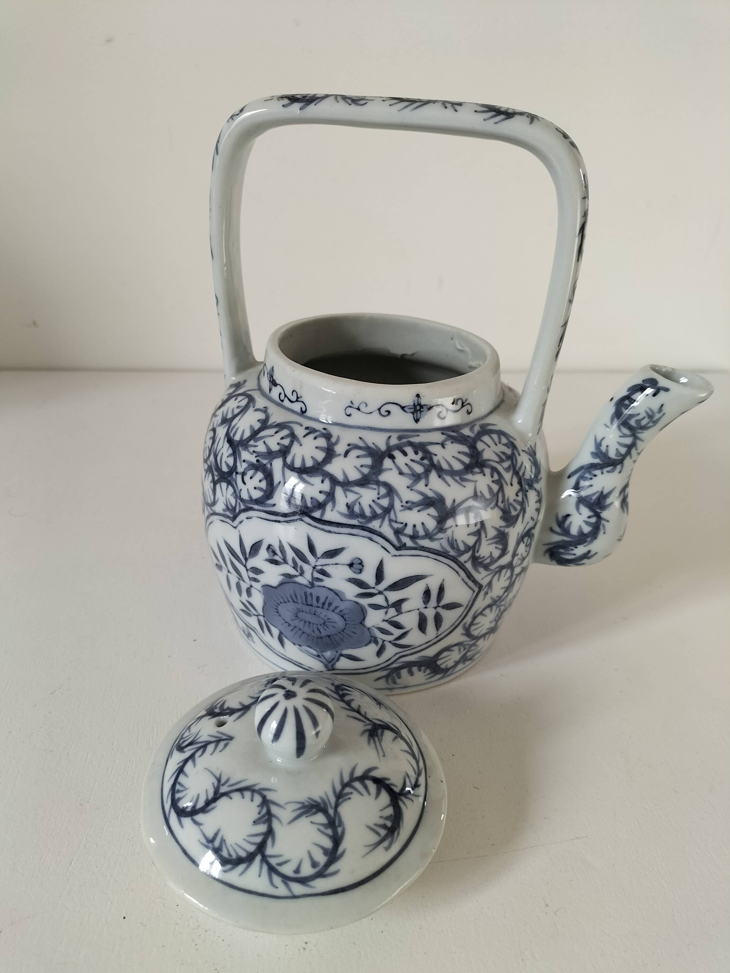 Théière chinoise porcelaine