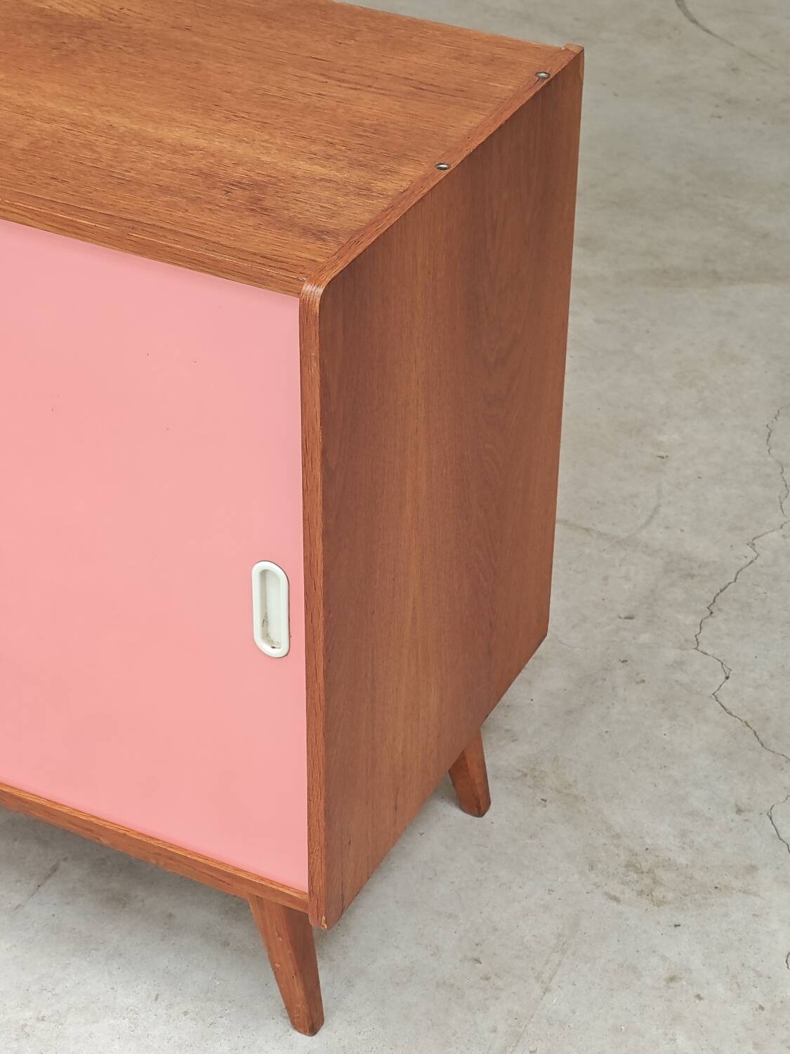 U-452 pink sideboard by Jiri Jiroutek for Interier Praha 1960