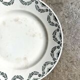 Badonviller round dish in iron clay, "Trianon" service
