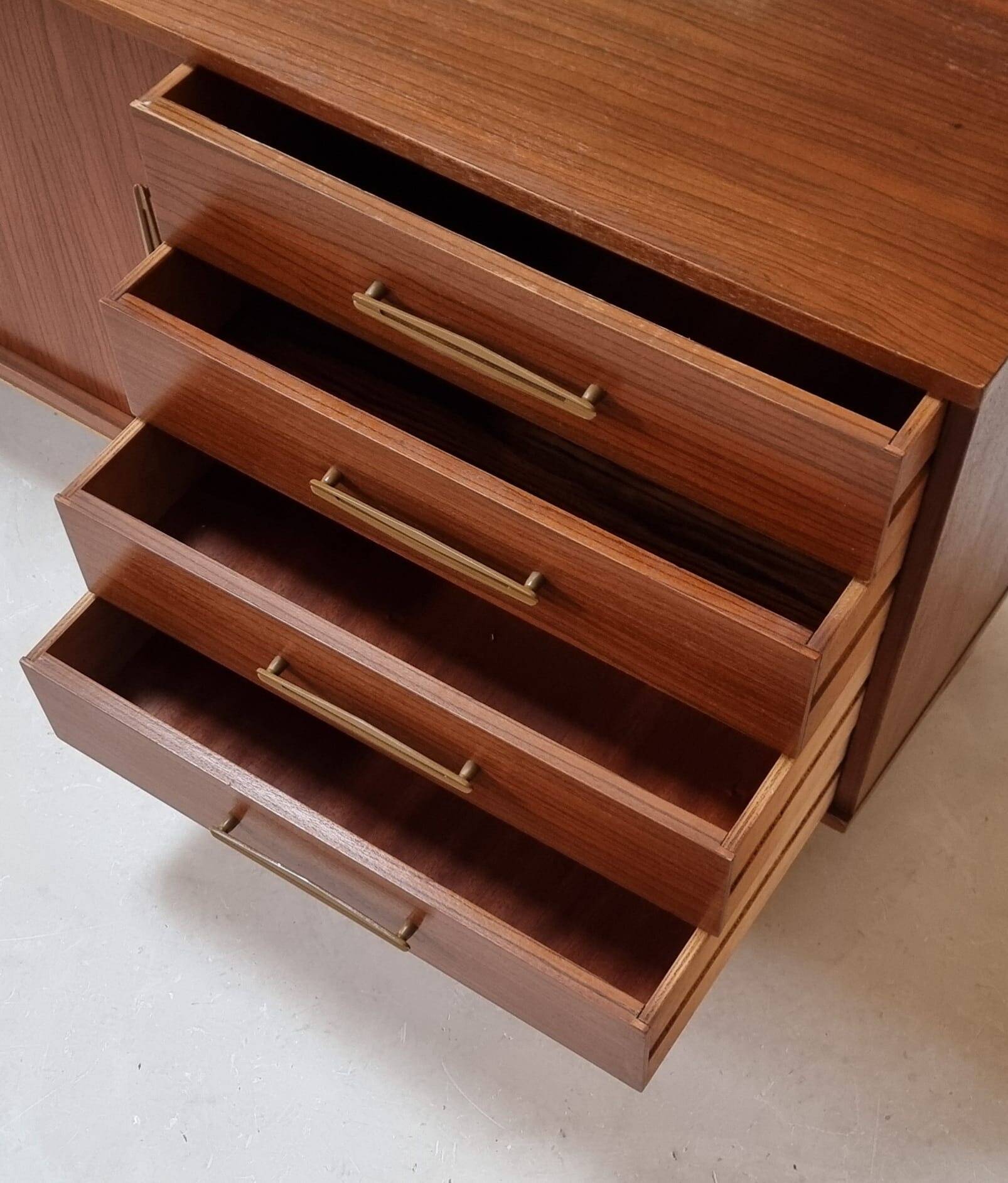 Mid-century buffet