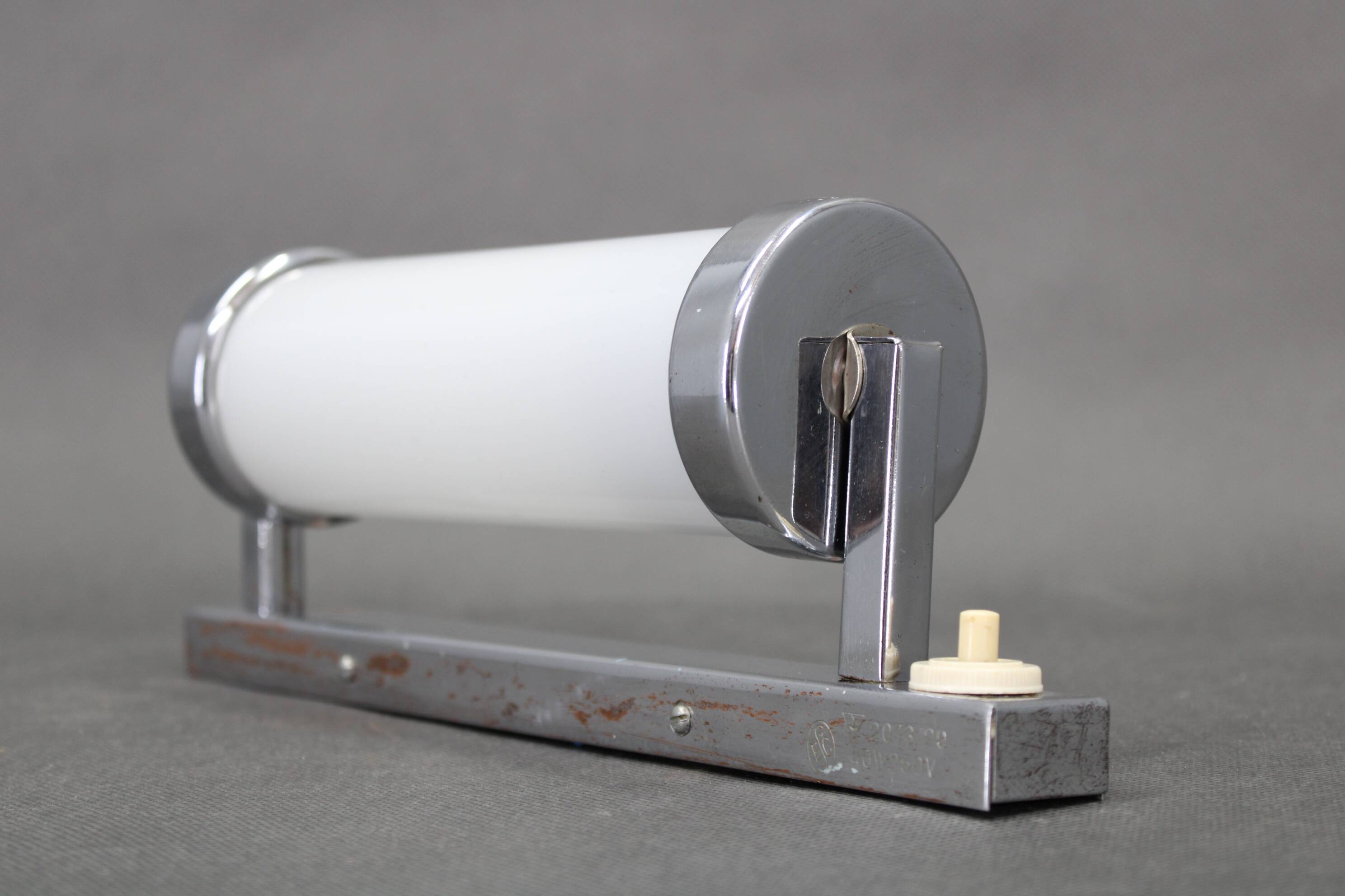 Czechoslovak Bauhaus Art Deco chrome tubular wall light, 1930s