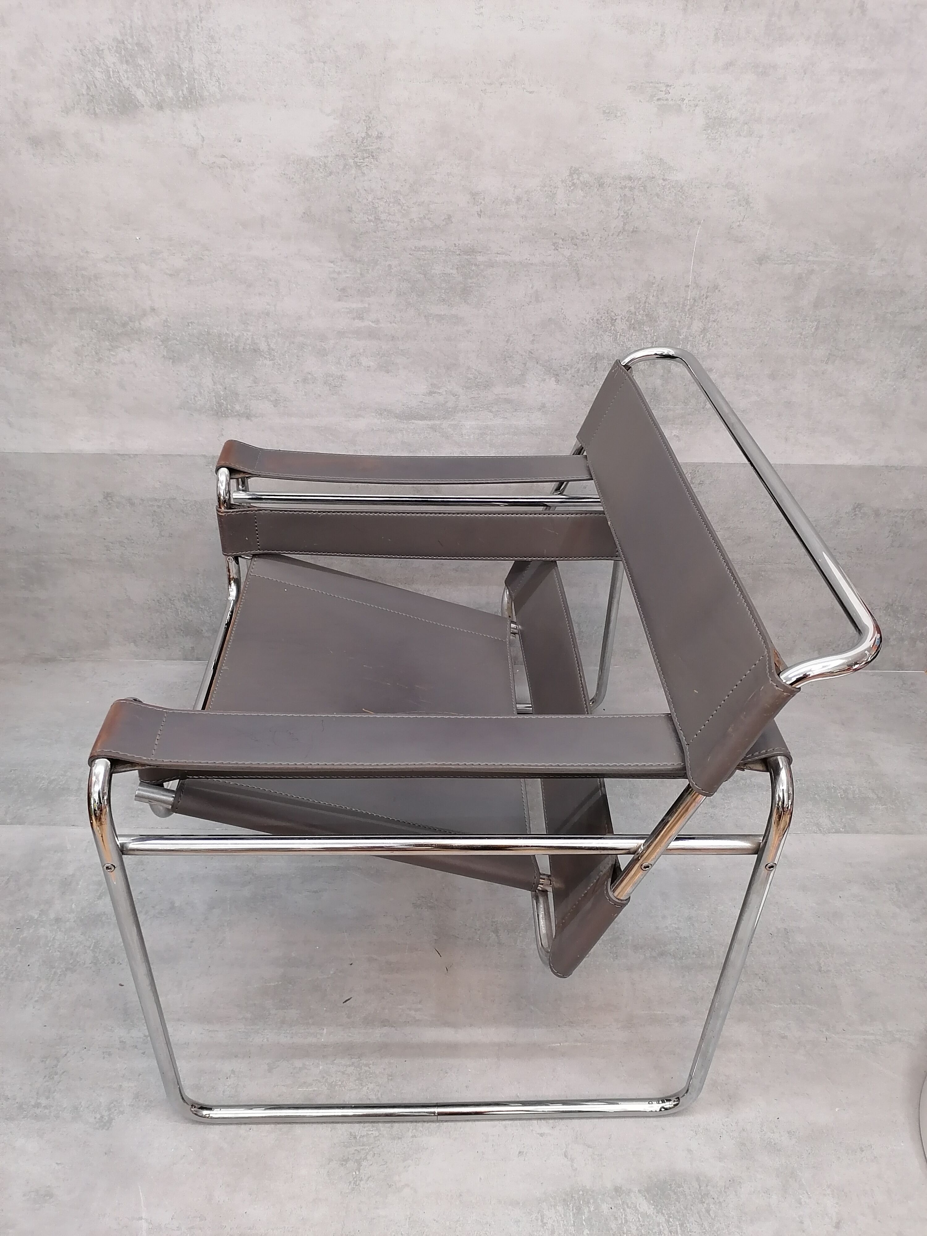 Marcel Breuer Wassily  grey leather B3 Chairs 1980s Italy