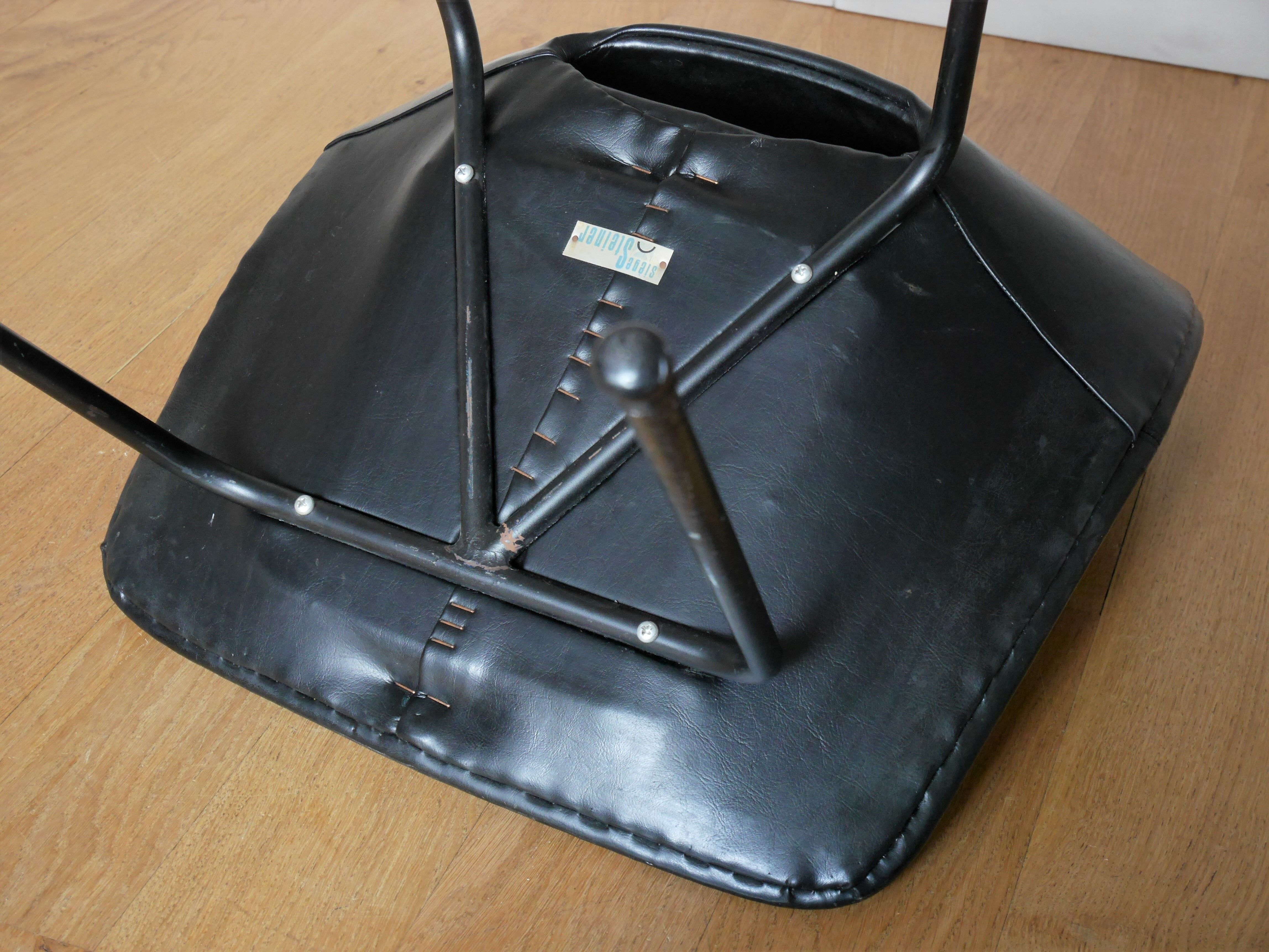 Pierre Guariche edition Steiner chair 1954