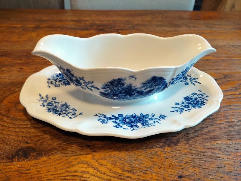 Saaucière porcelain Sarreguemines old romantic décor blue