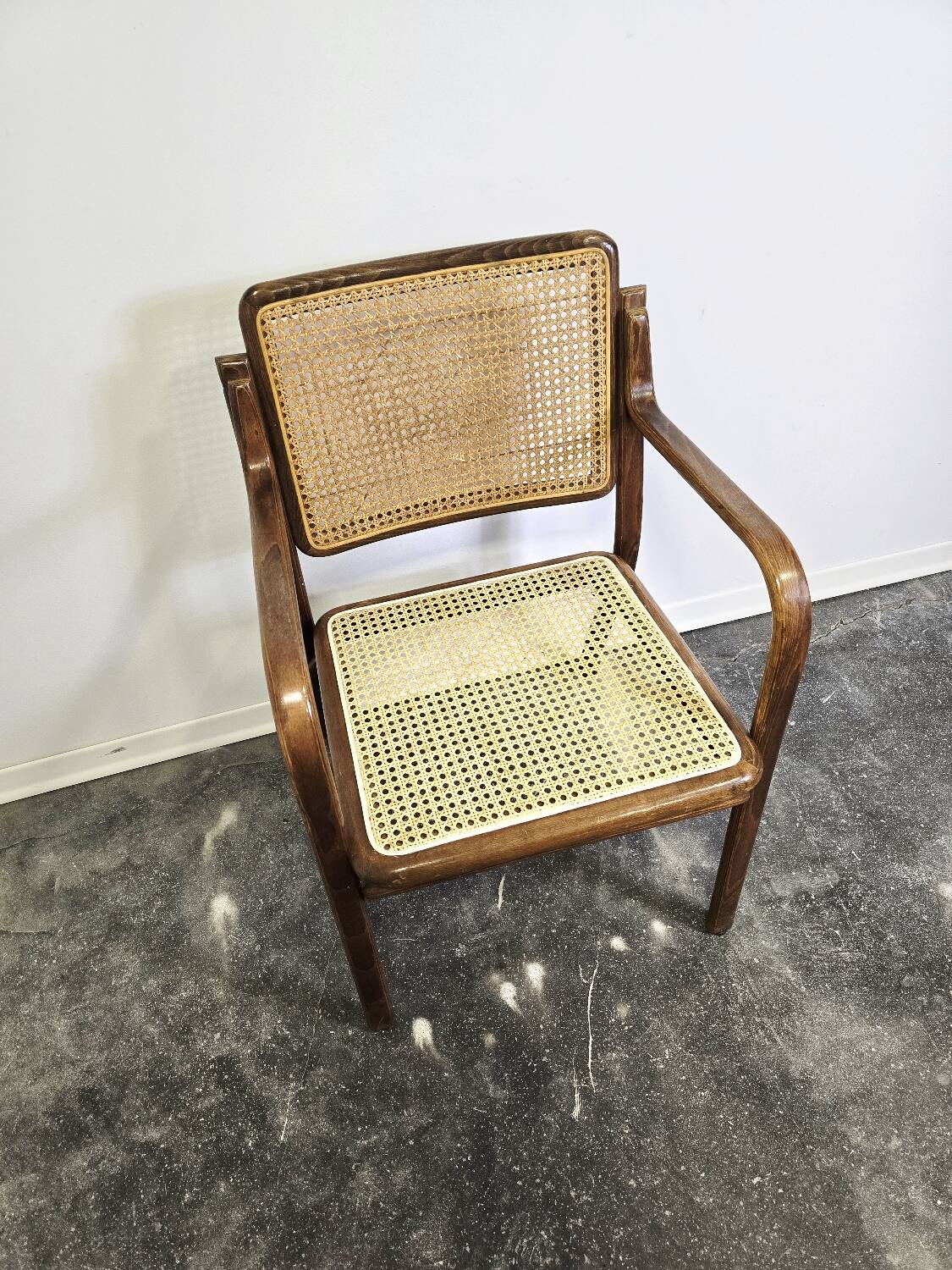Fauteuil en bois cintré des années 60