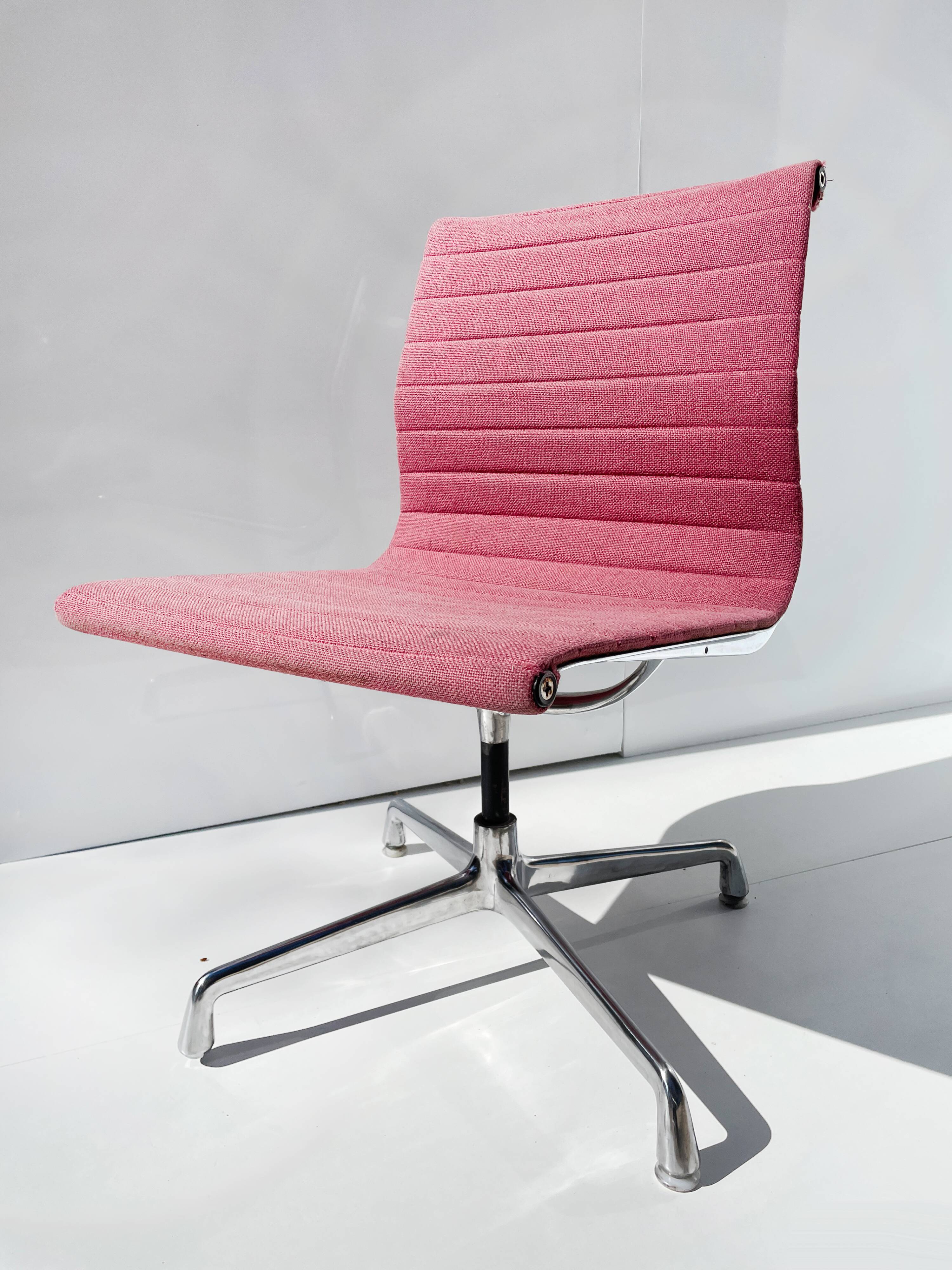 FAUTEUIL DE BUREAU EA101 EDITION HERMAN MILLER – ALUMINIUM GROUP   RAY & CHARLES EAMES