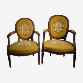 Paire de fauteuils de style Louis XVI