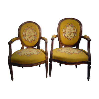Paire de fauteuils de style Louis XVI