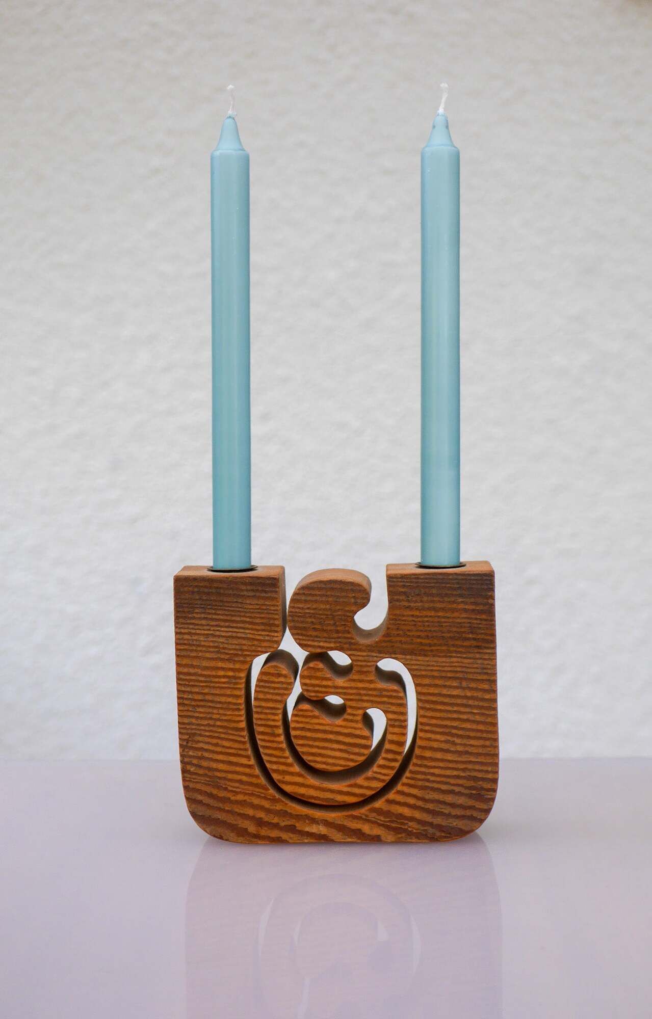 Scandinavian Modern Candle Holder in Wood by Gunnar Kanevad, Sweden, Organic Shape