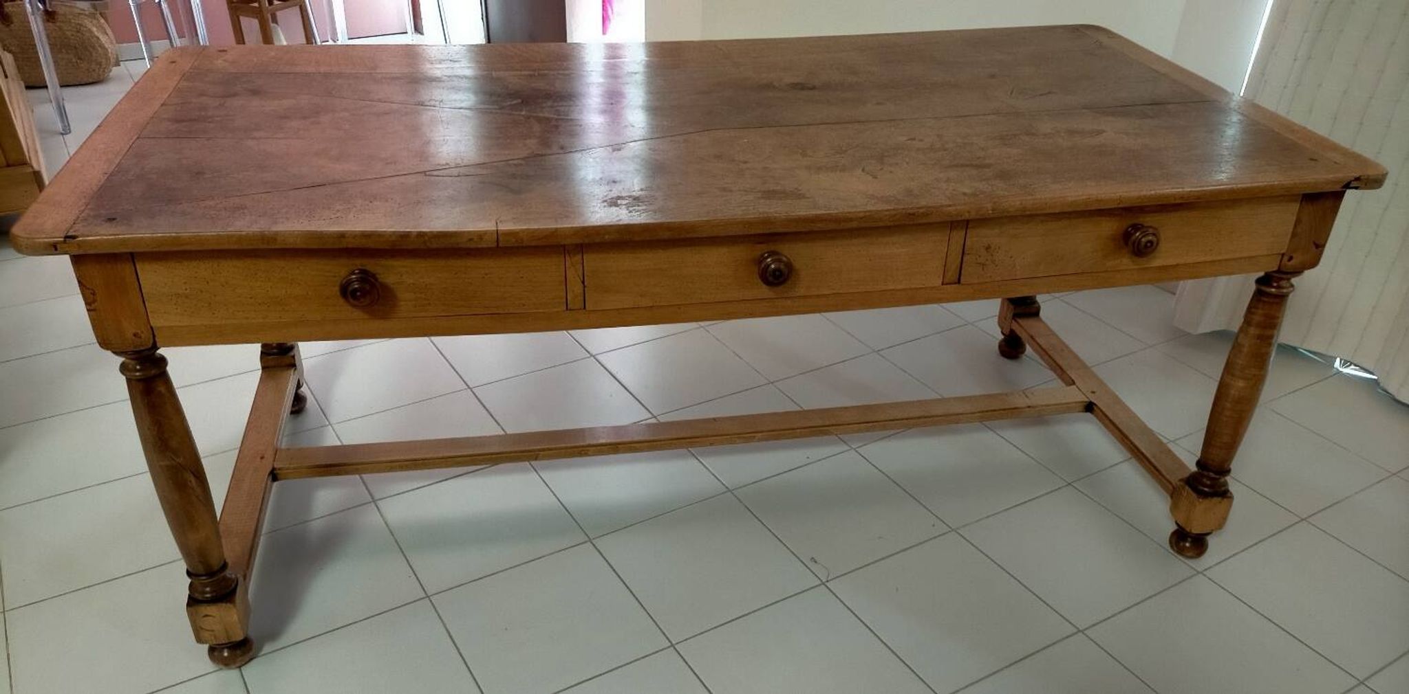 Farm table