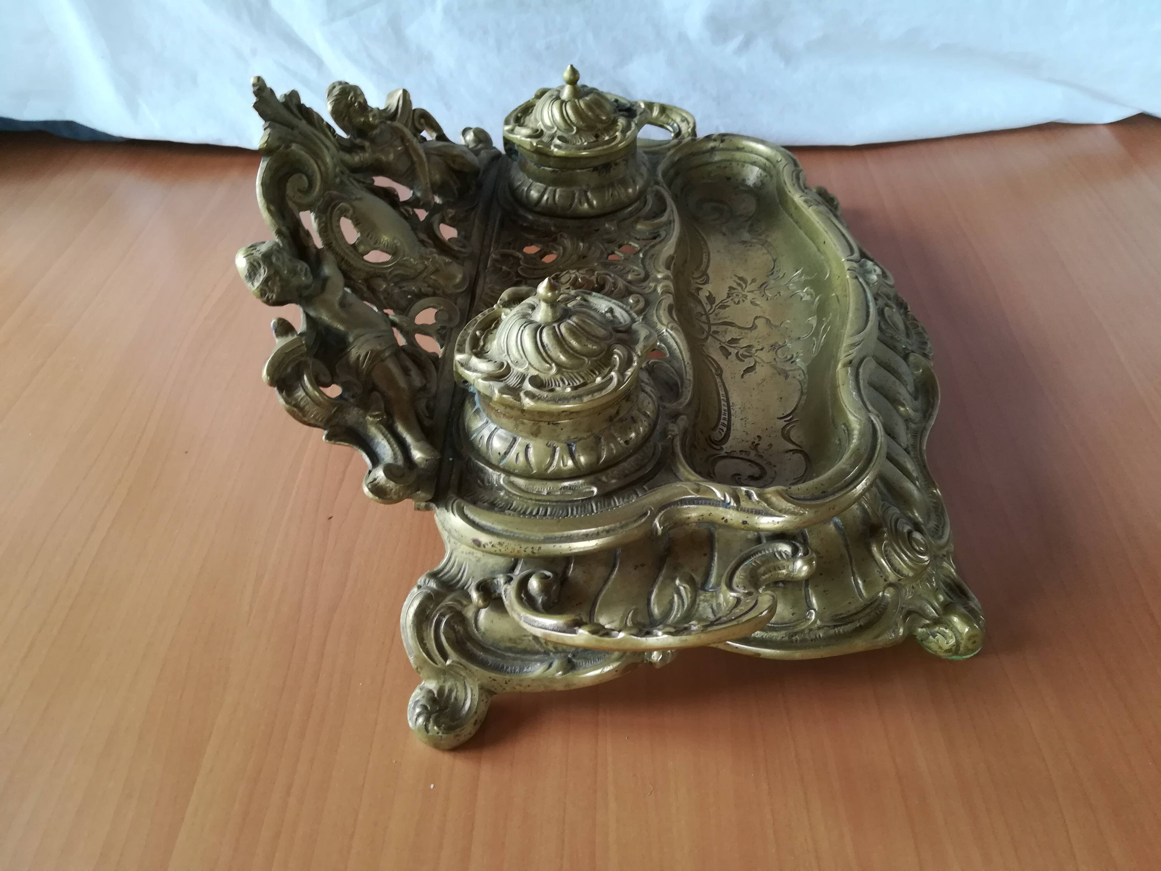 Double inkwells in Bronze 19th Century