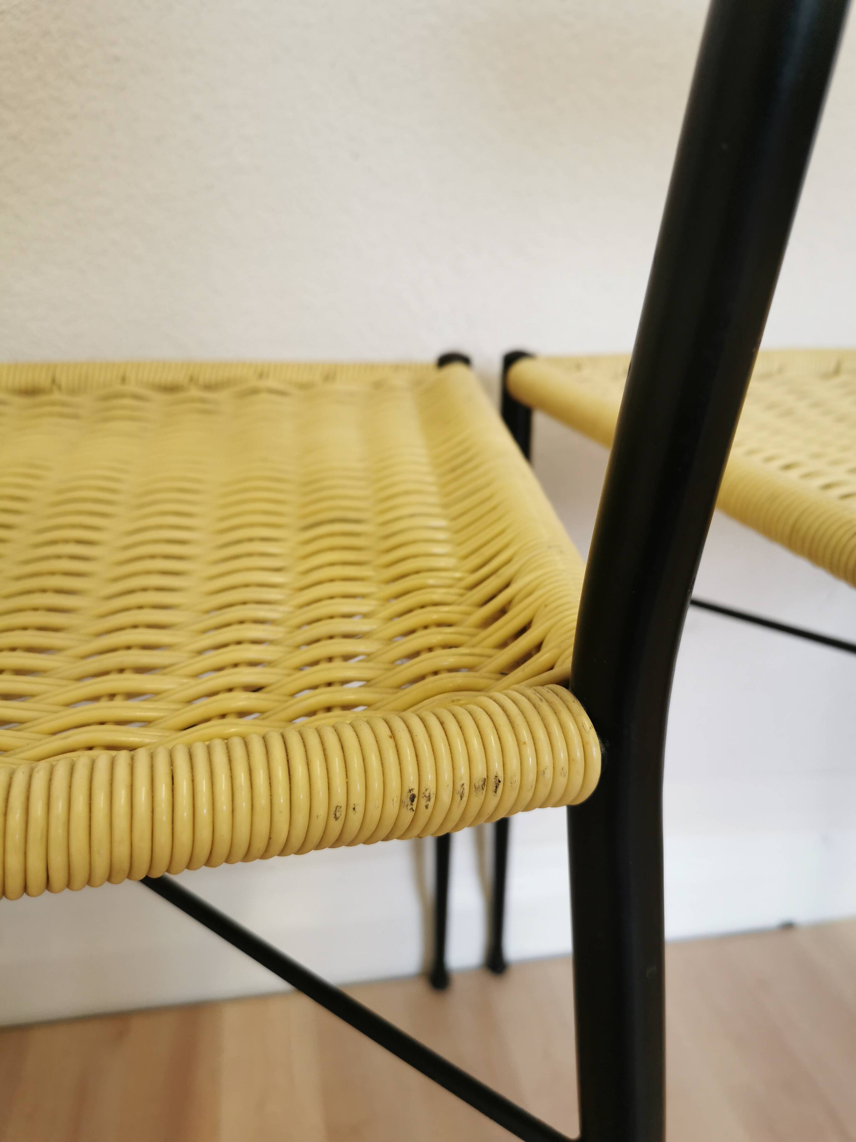 Set of 4 vintage dine chairs made in italy in the 1970s / mid century outdo