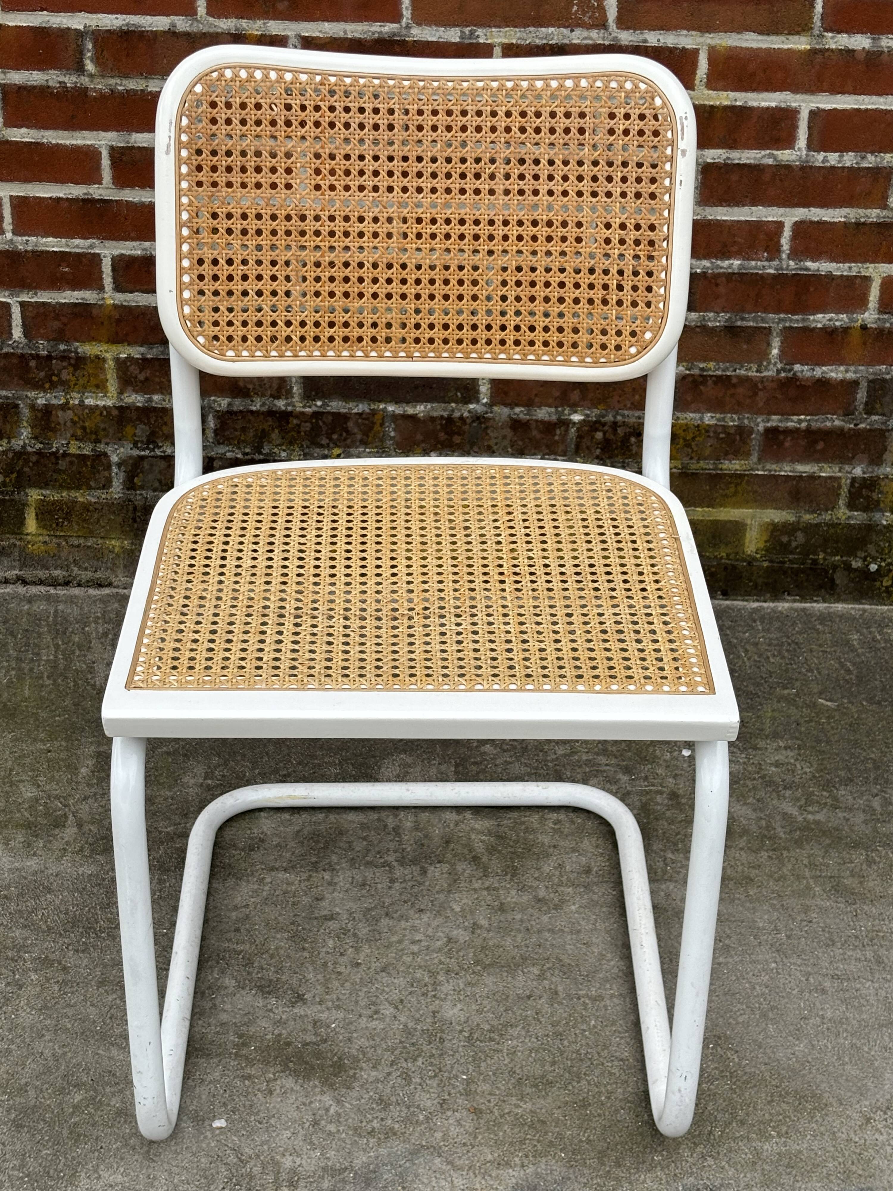 Cesca design chair b32 model in white