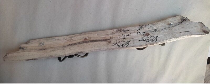 Towel rack driftwood tea towels 2 Metal hooks dp 1022109