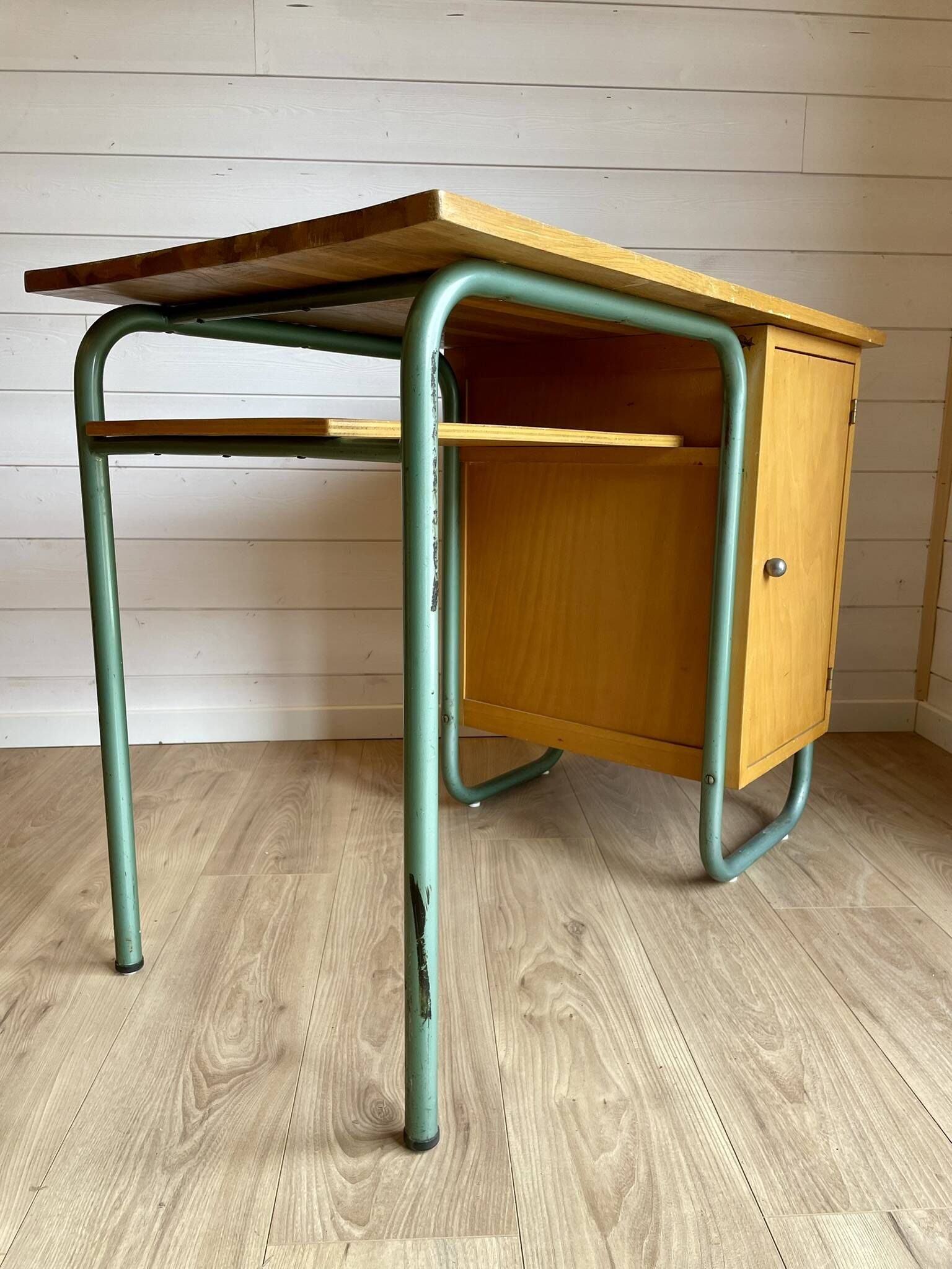 Vintage Stella 1950 school desk and swivel chair set