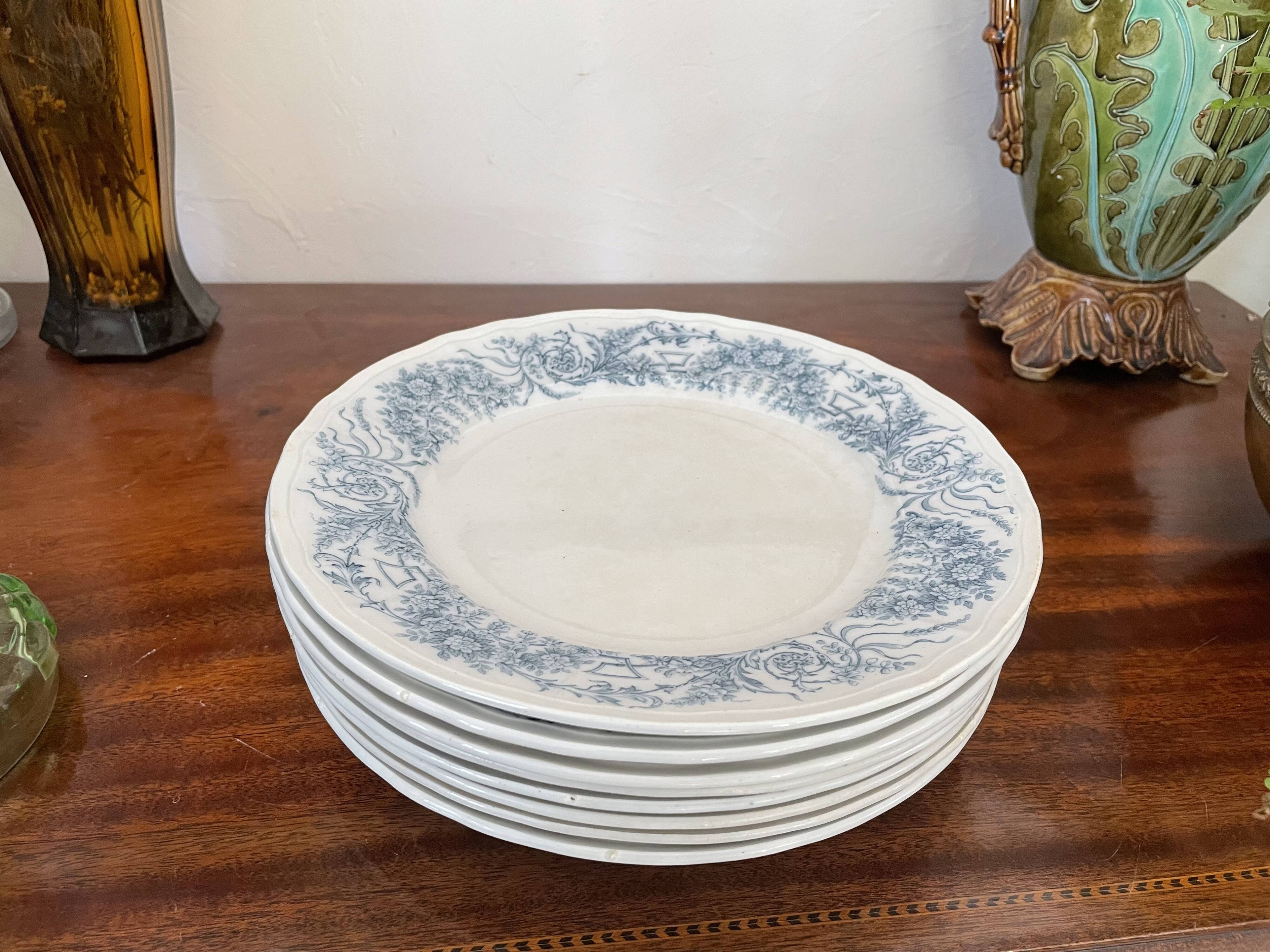 8 St Amand and Hamage iron earth plates