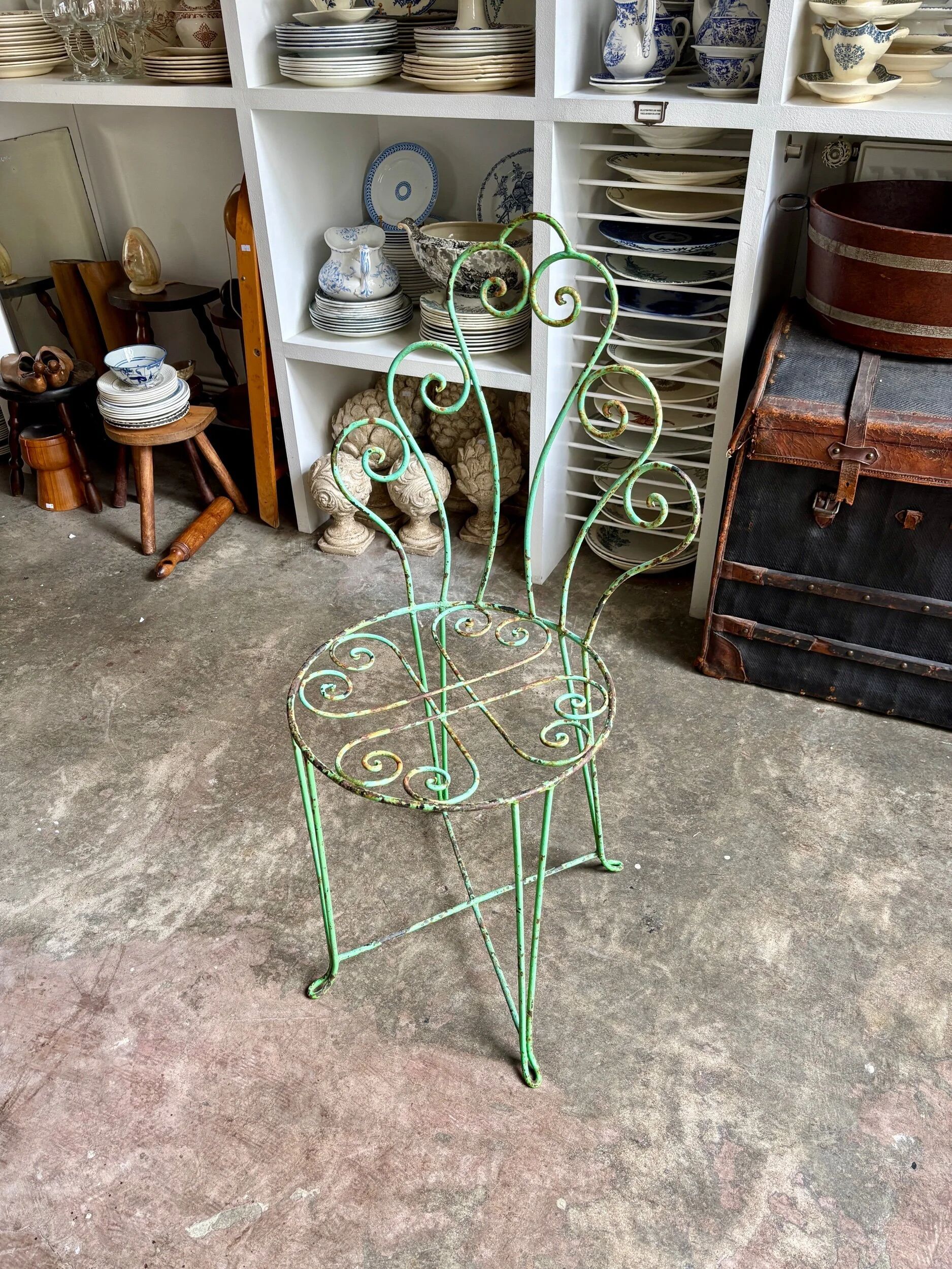 Chaise de jardin en fer forgé vert
