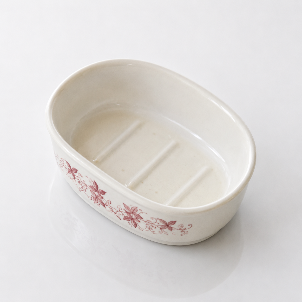 Porte-savon du XIXe siècle terre de fer signé Maestricht "Printemps"