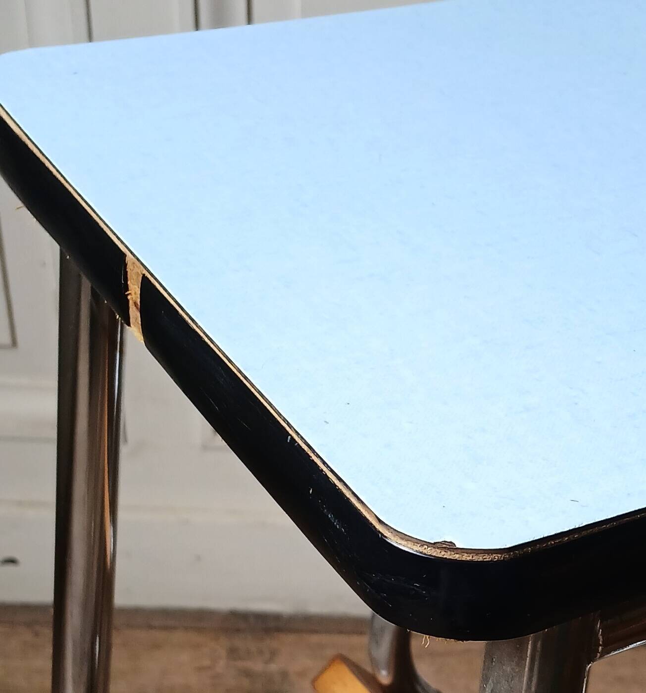 Tabouret escabeau escamotable Formica bleu, 1960