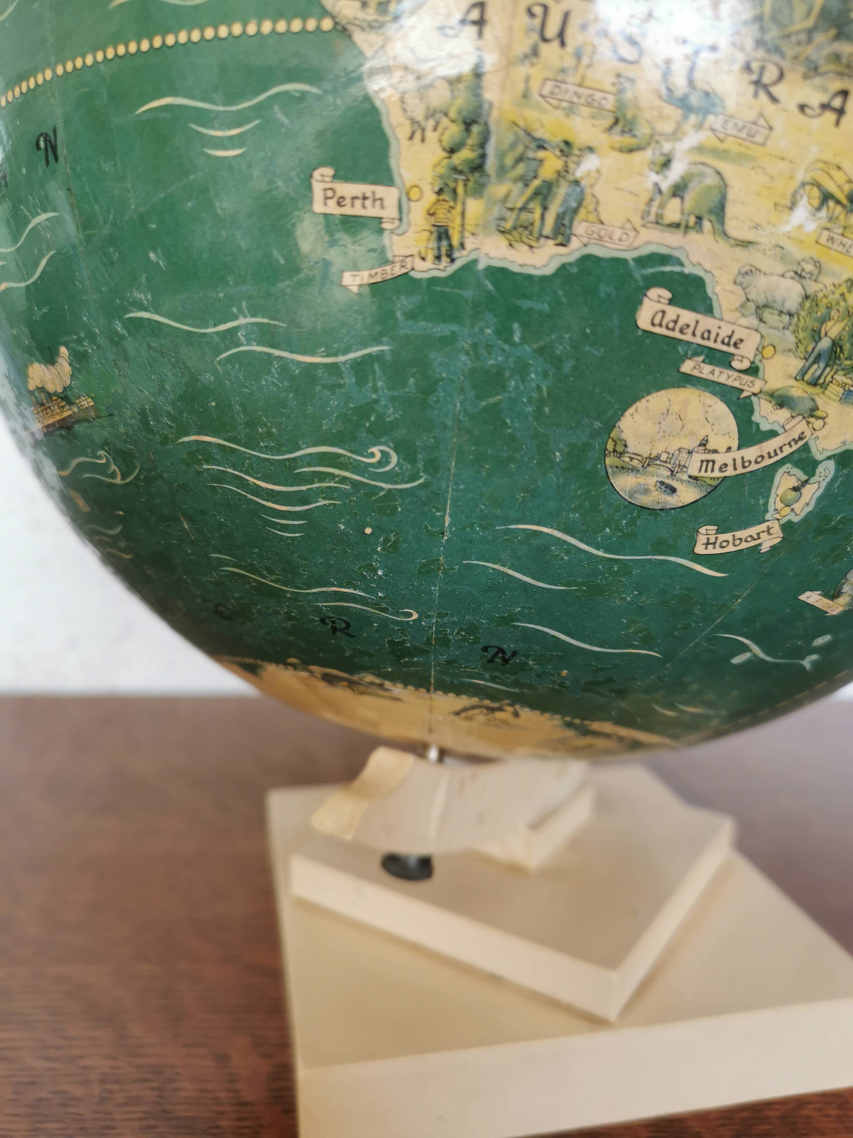 World map, Philip's Pictorial Globe