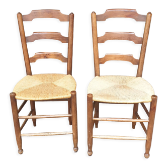 2 chairs rustic straw