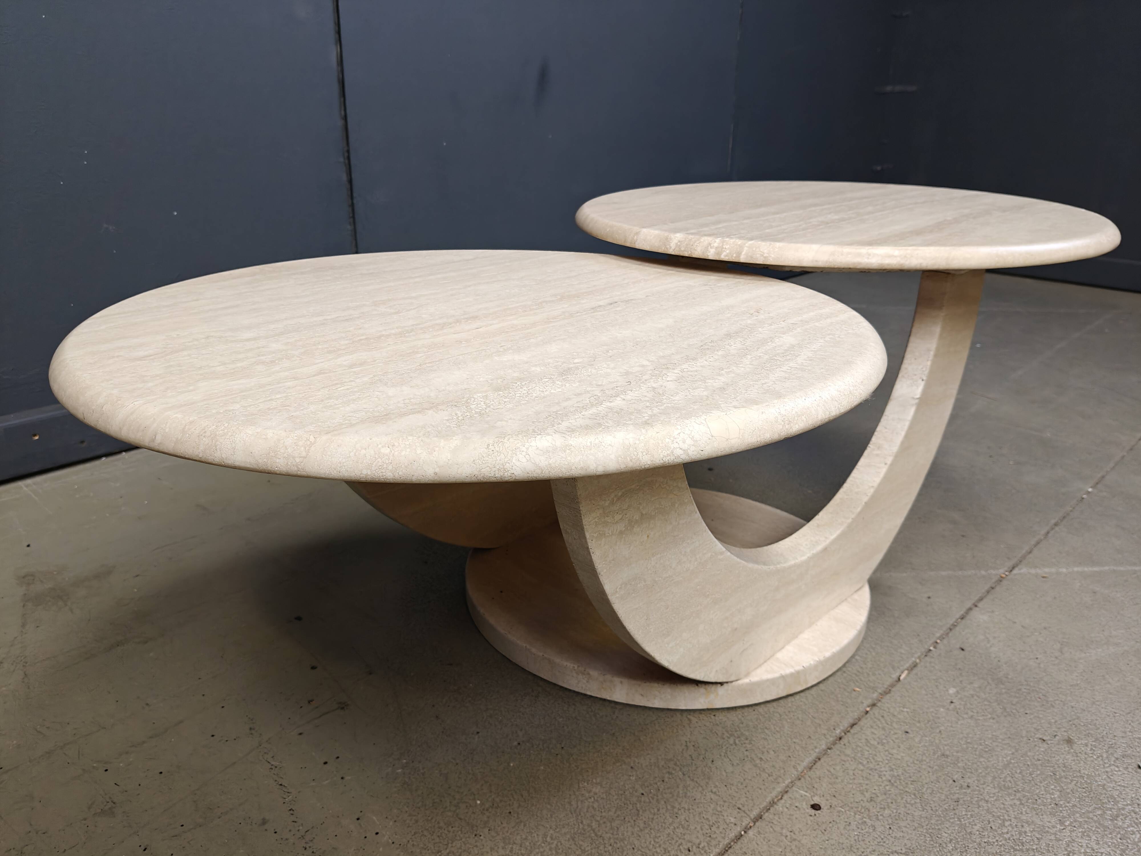 Table basse vintage à deux niveaux en travertin, années 1970
