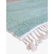 Handmade pure wool Moroccan rug from Oued Zam, size 155 x 245 cm.
